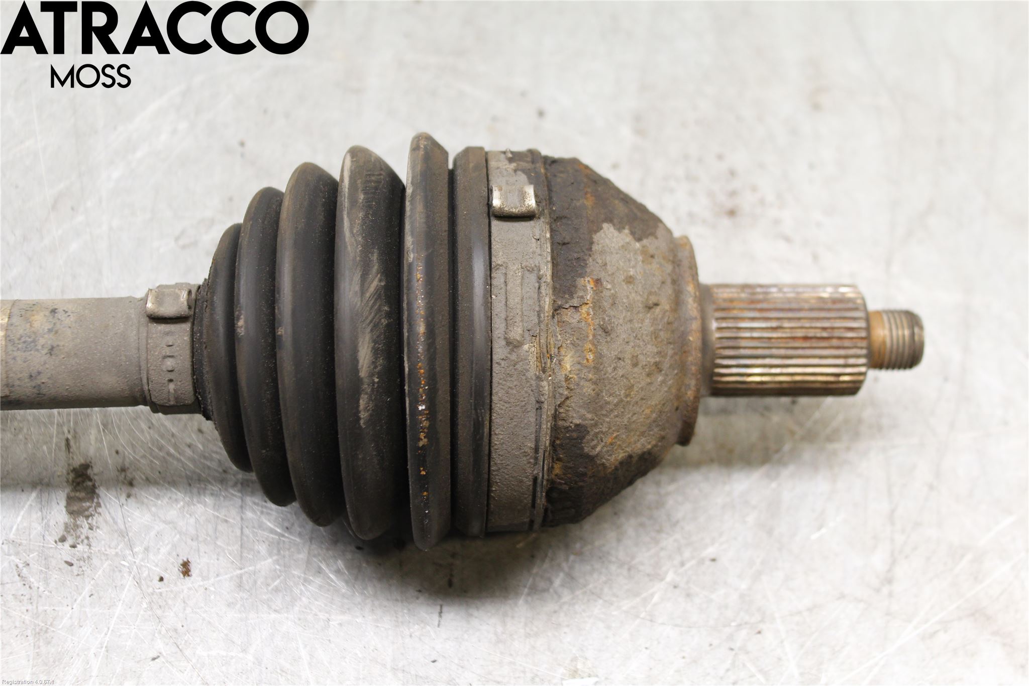 Volkswagen VW POLO 10-17 Drivaxel Fram Vänster