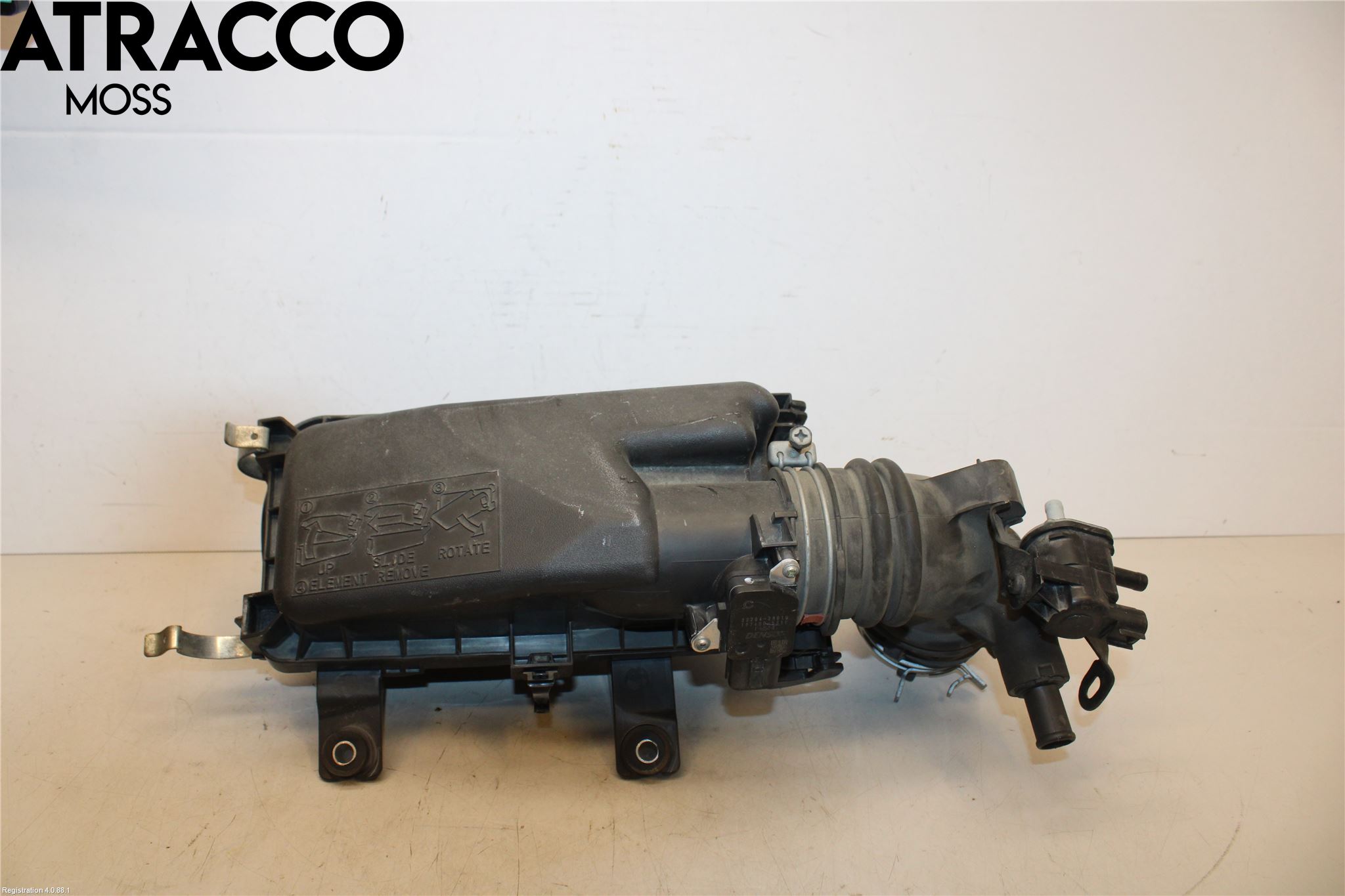 Toyota VERSO-S 11-16 Luftrenare