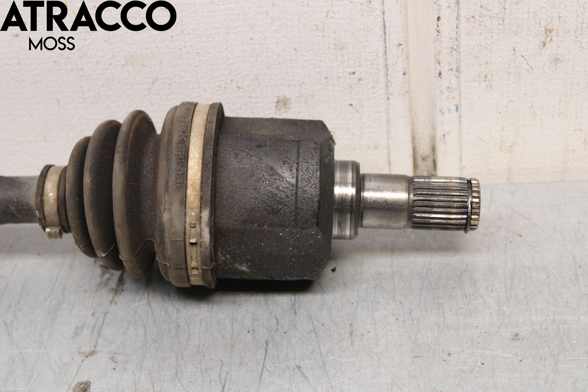 Hyundai i40 08-15 Drivaxel Fram Vänster