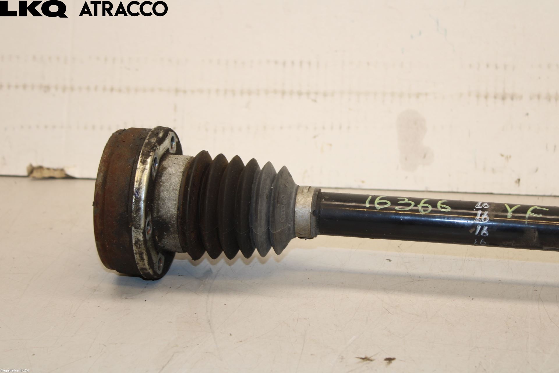 Volkswagen VW POLO 10-17 Drivaxel Fram Vänster