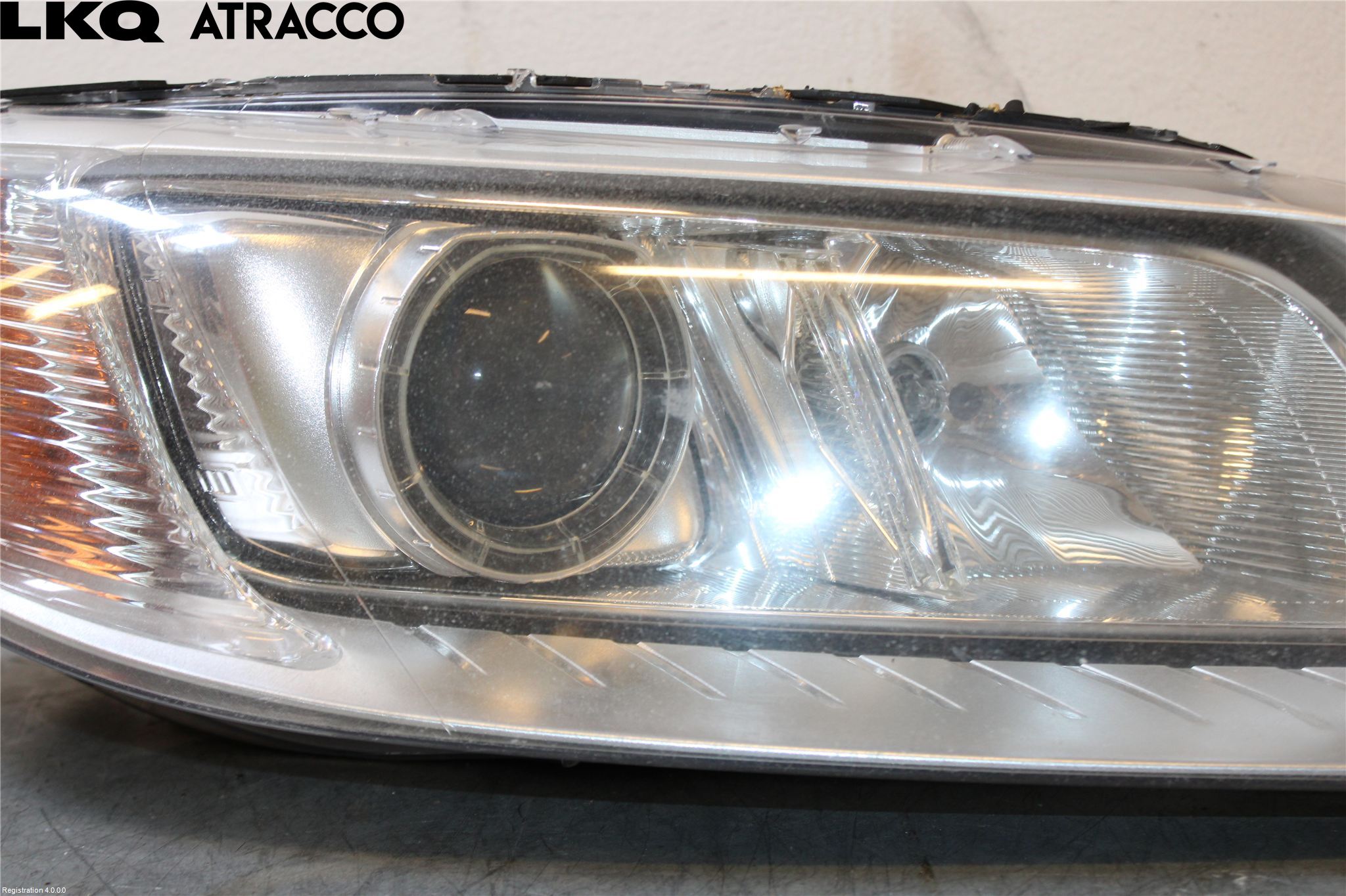 Volvo V70 14-16 Strålkastare Höger