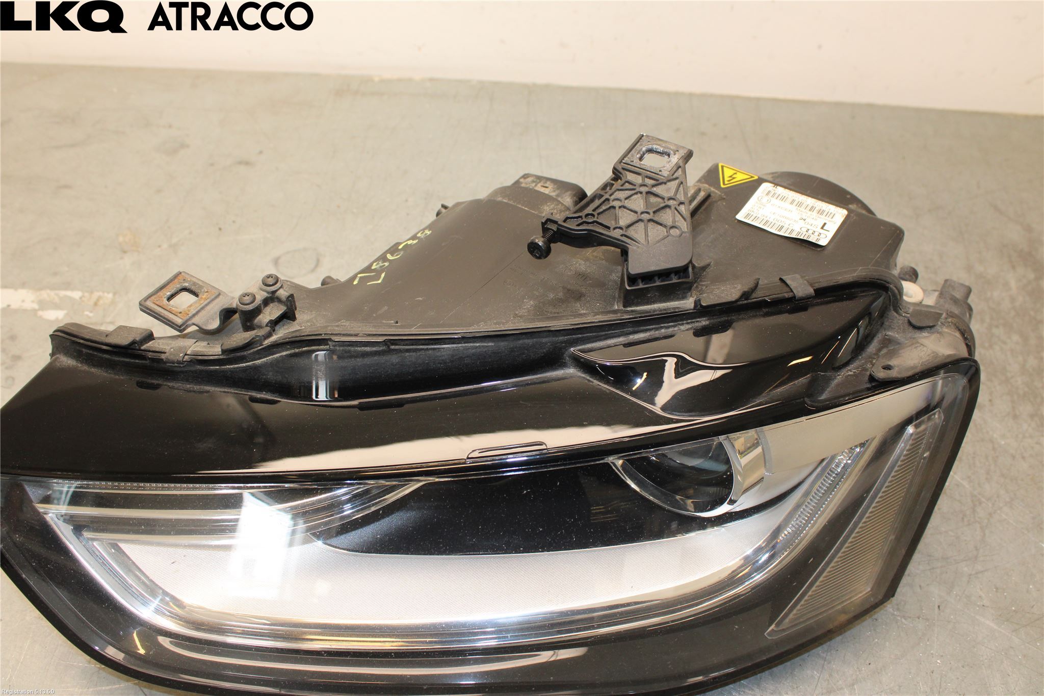 Audi A4 12-15 Strålkastare Vänster