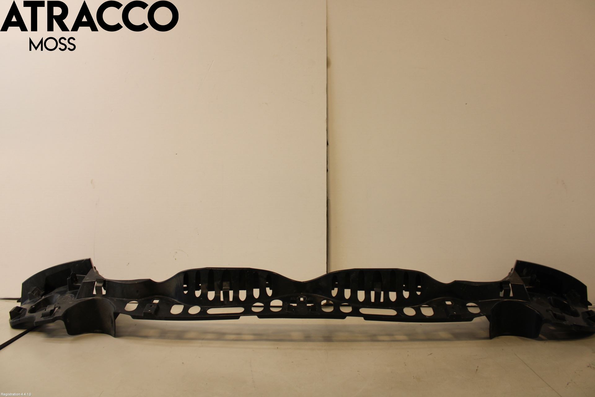 BMW 5 F10/F11/F18 09-17 Stötfångardel Bak Mitt