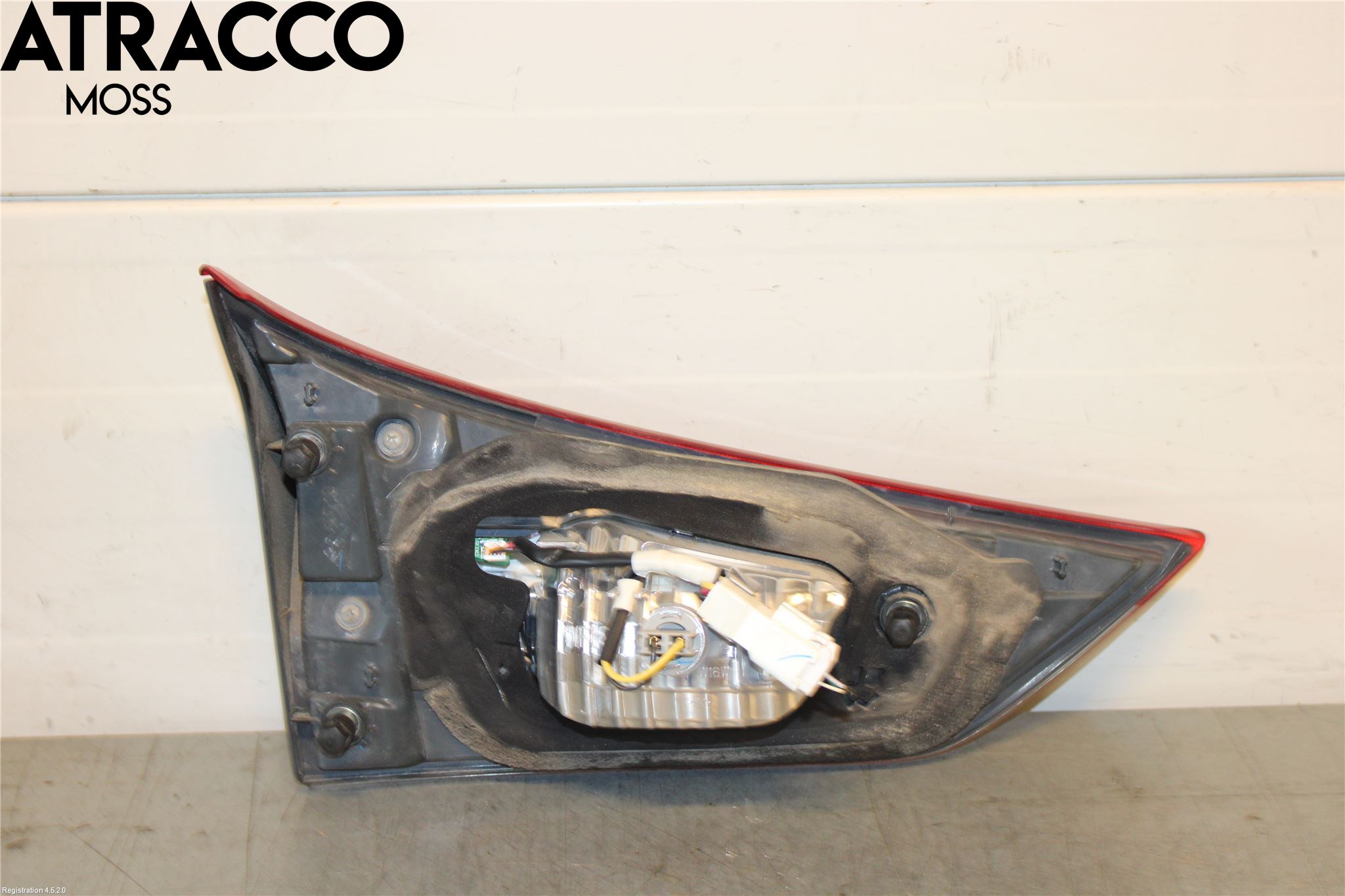Toyota AURIS 13-19 Bakljus Lucka Hö