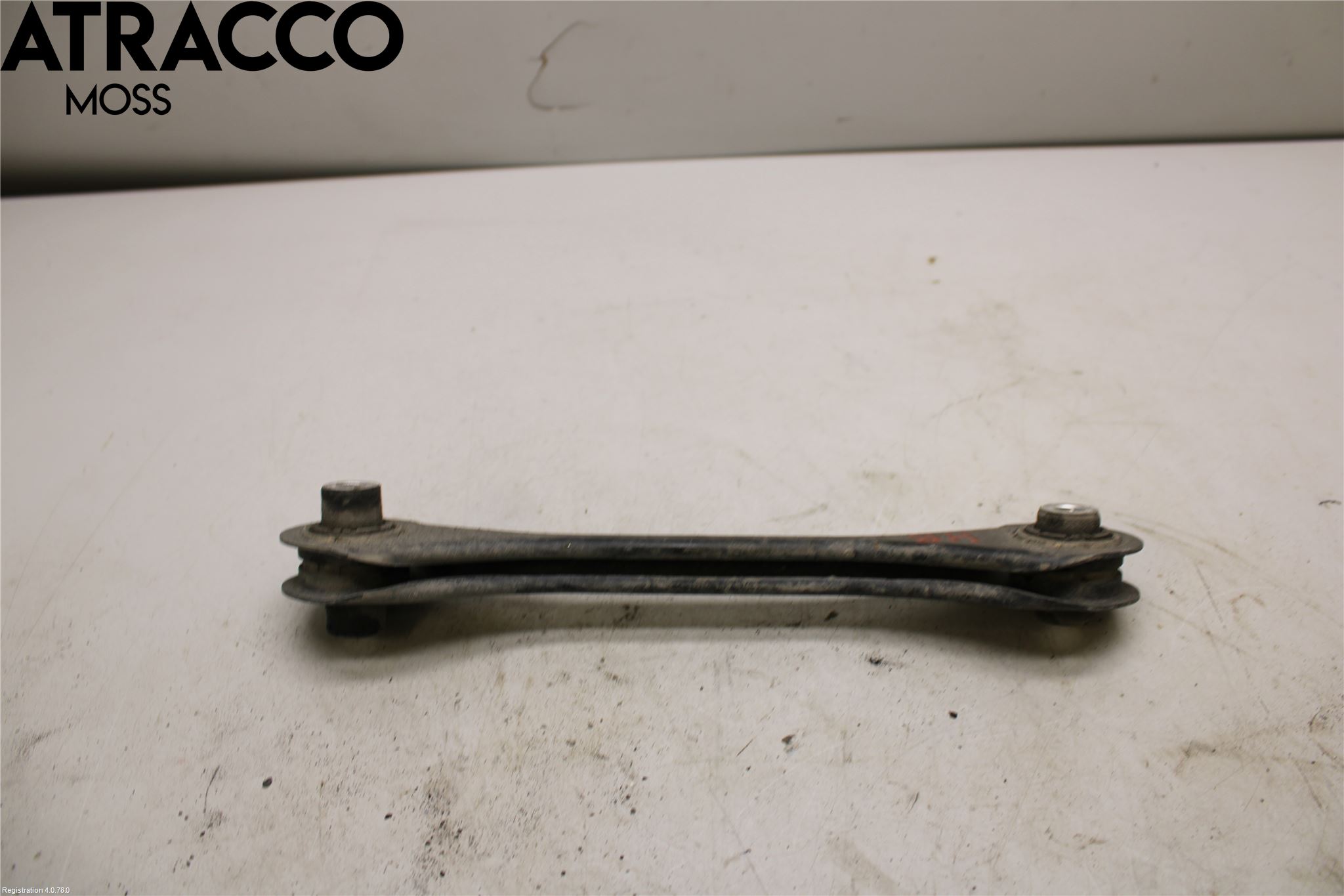 Volkswagen VW PASSAT 15-19 Bärarm Bak Höger