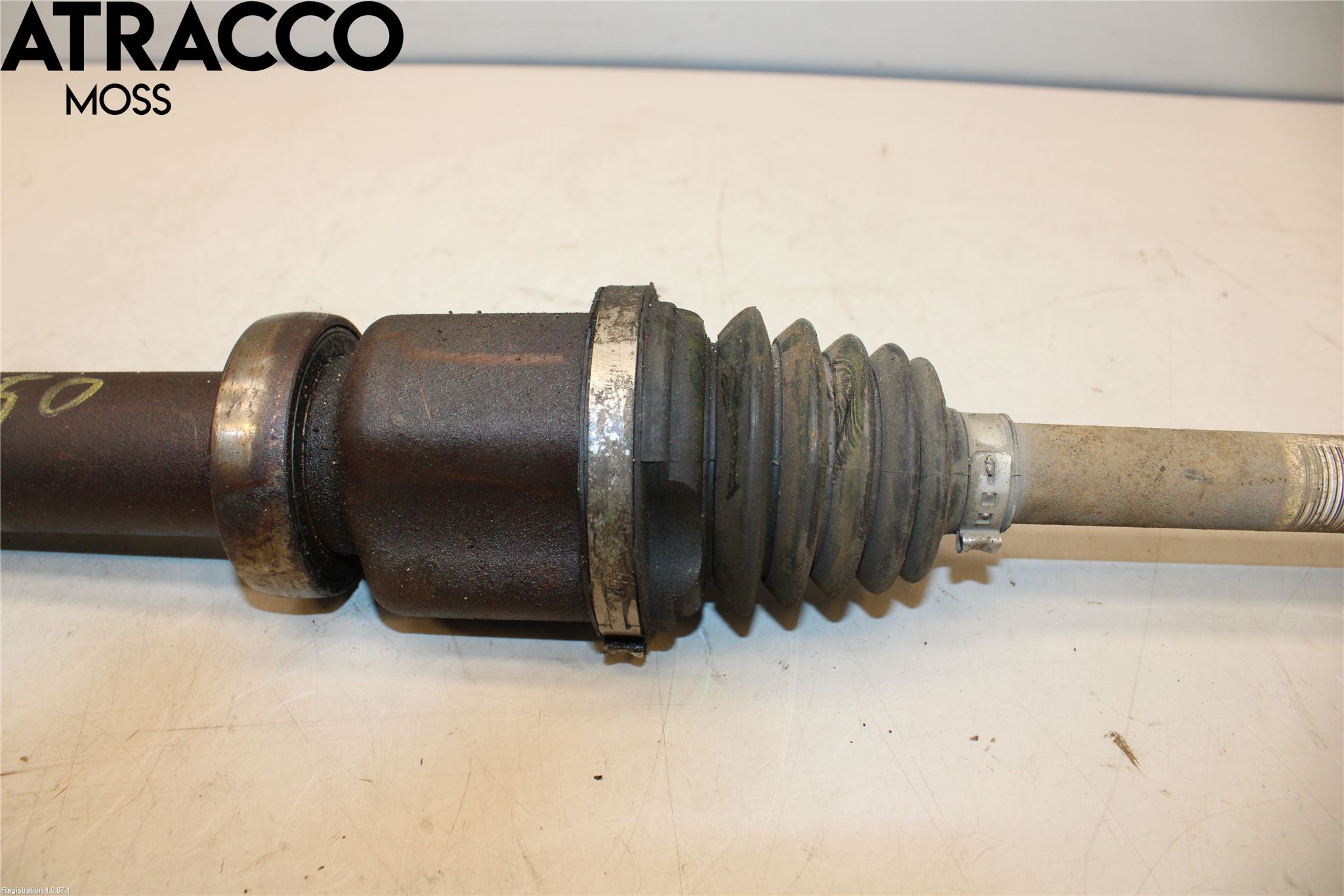 Ford FOCUS 11-14 Drivaxel Fram Höger