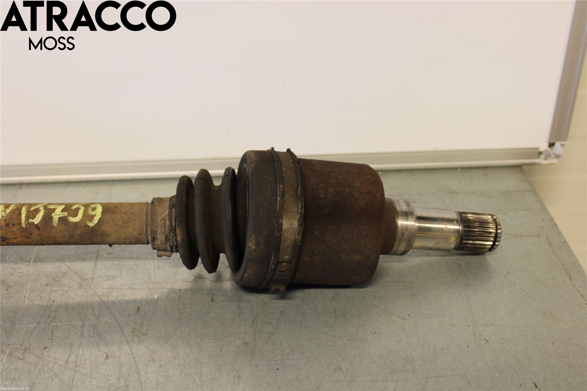 Volvo V50 08-12 Drivaxel Fram Vänster