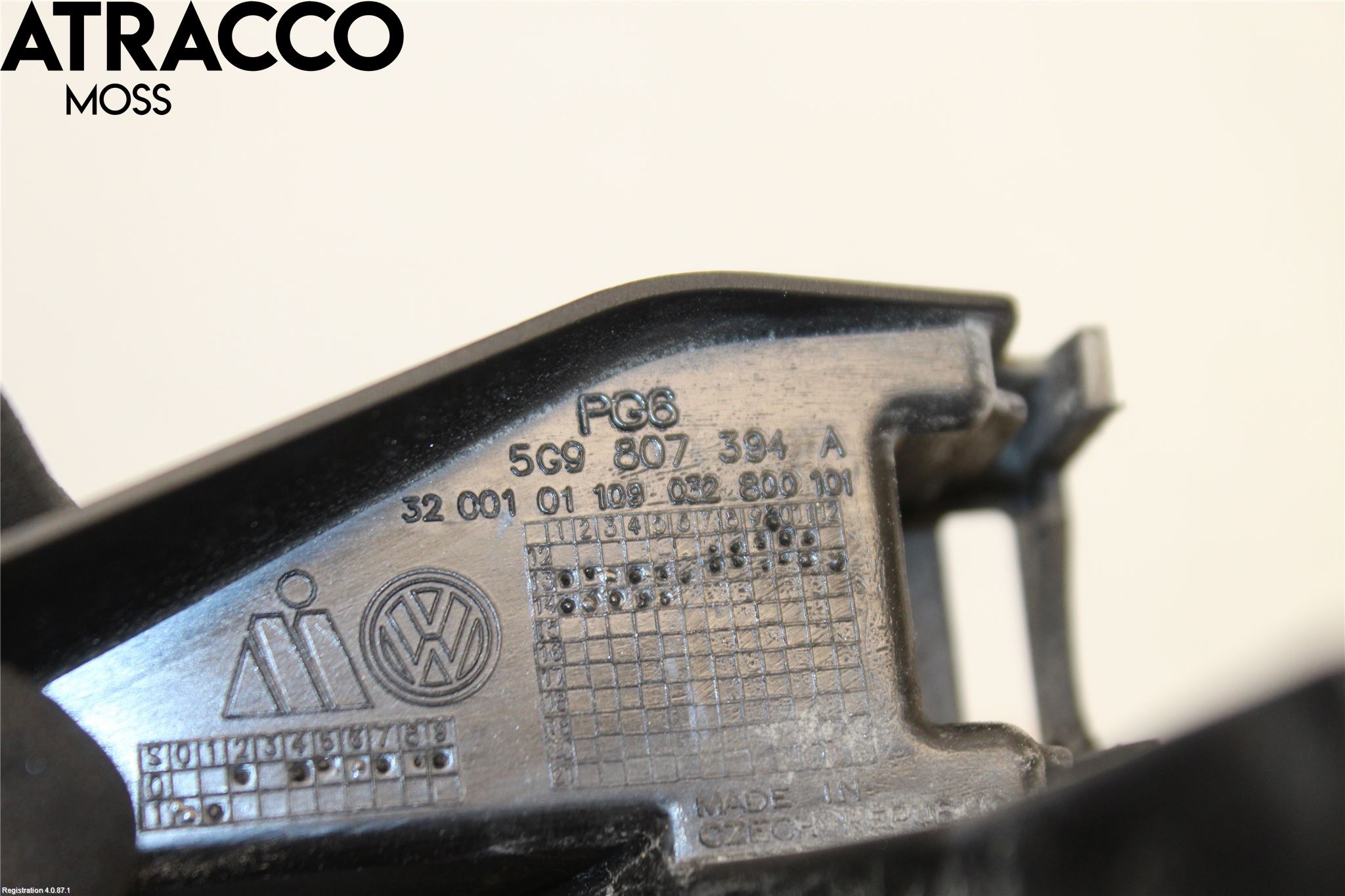Volkswagen VW GOLF / E-GOLF VII 13-20 Stötfångarfäste Bak Vä