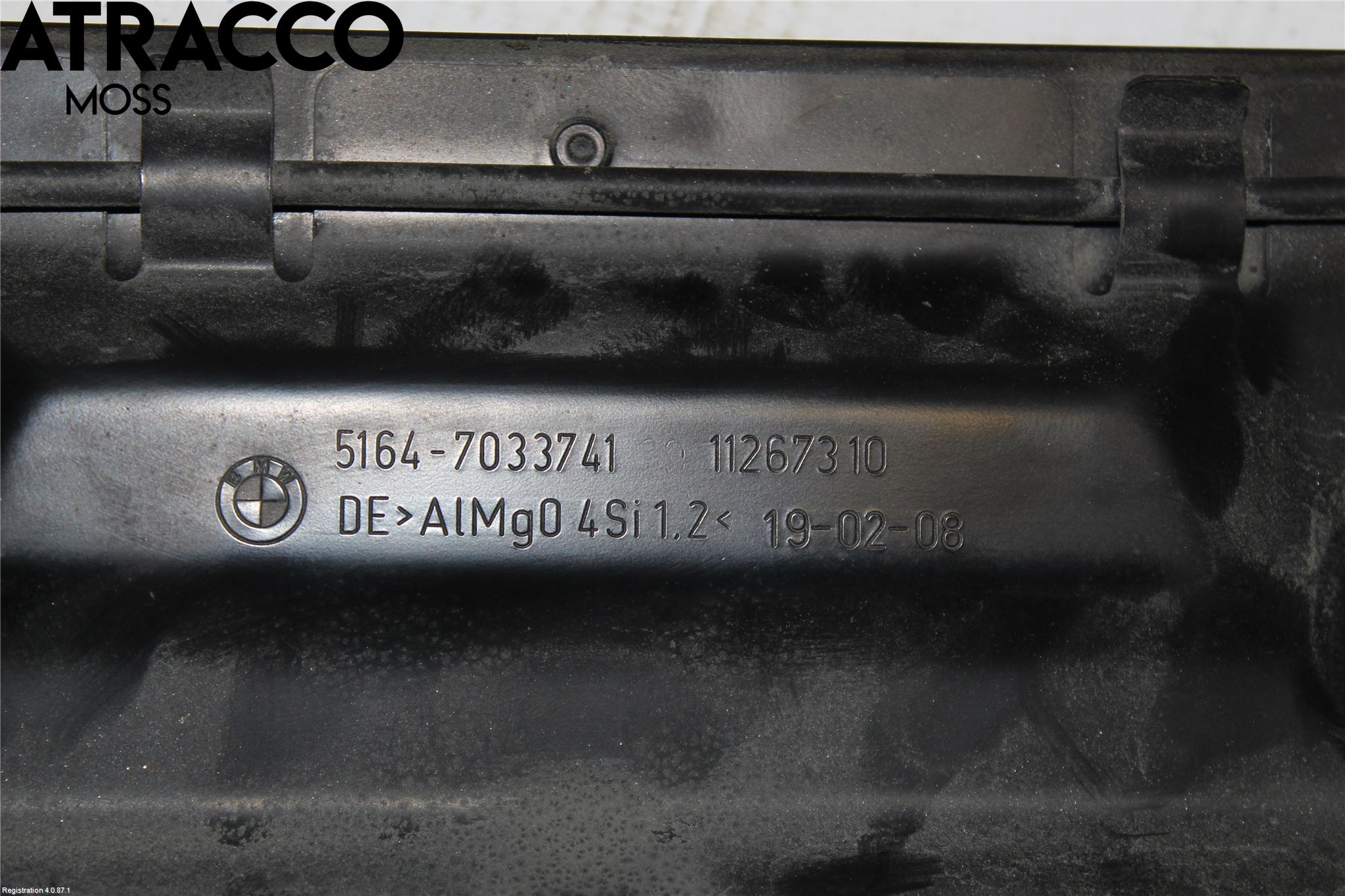 BMW 5 E60/61 Sed/Tou 02-10 Front Huvlåsplåt-Balk