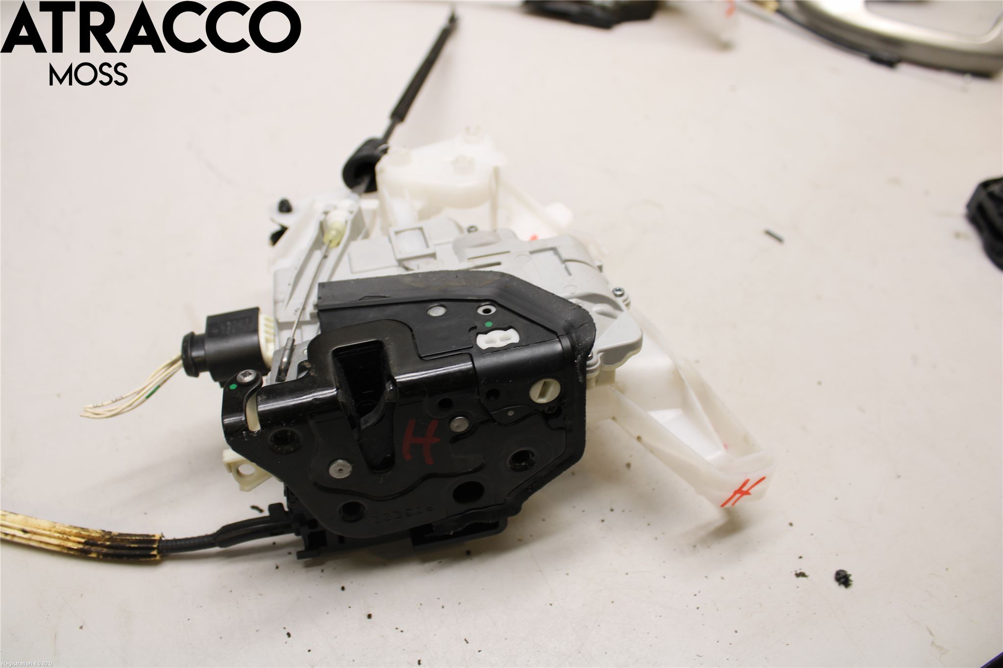 Volkswagen VW PASSAT 11-14 Låskista-Dörrlås