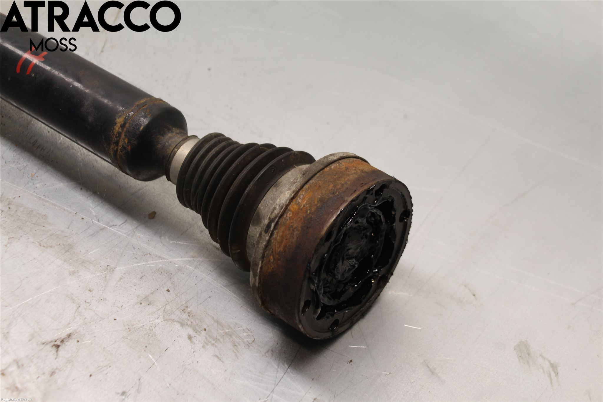 Volkswagen VW PASSAT 05-11 Drivaxel Fram Höger