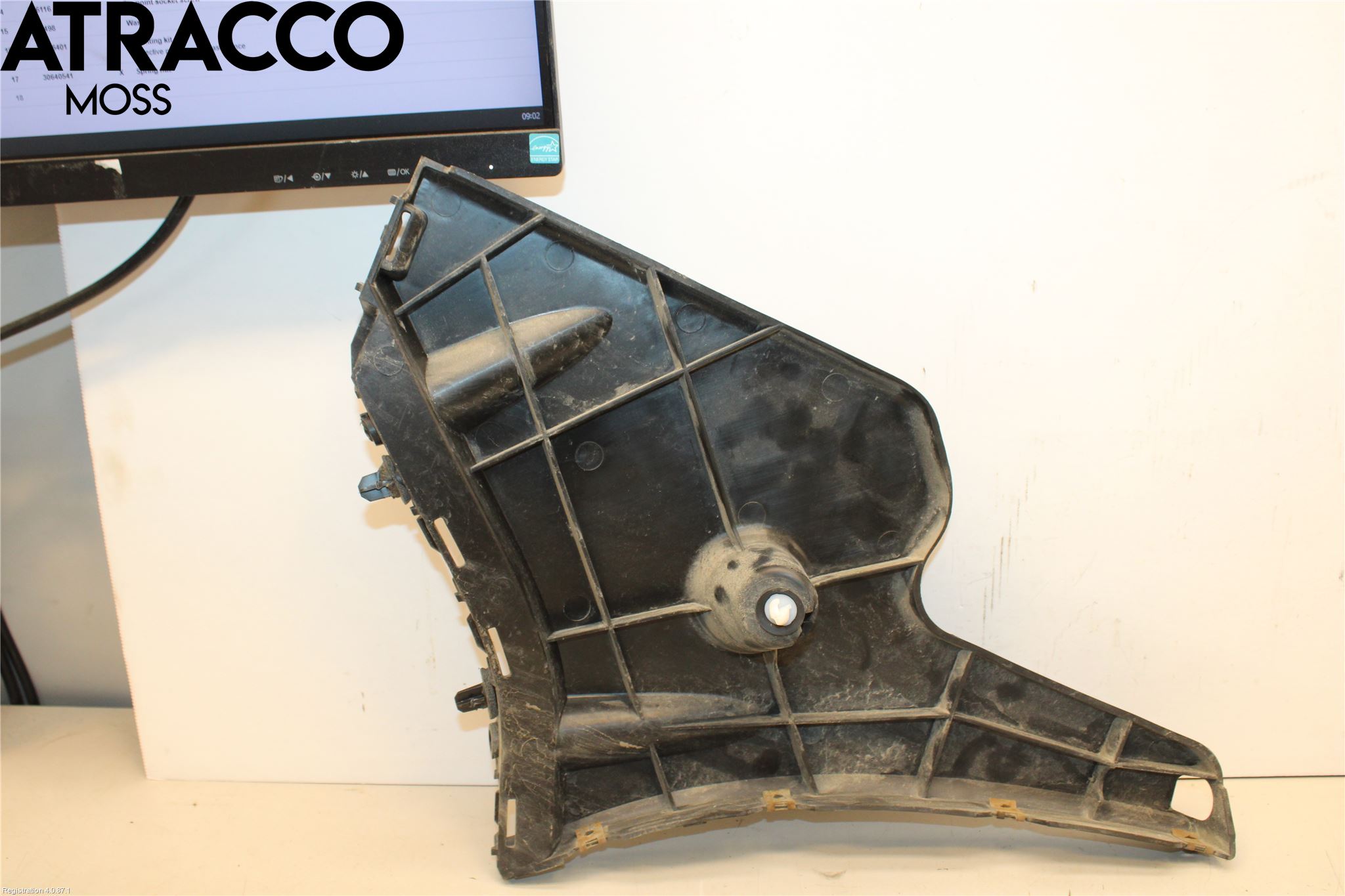 Volvo S60 11-13 Stötfsidostycke Mellanlägg
