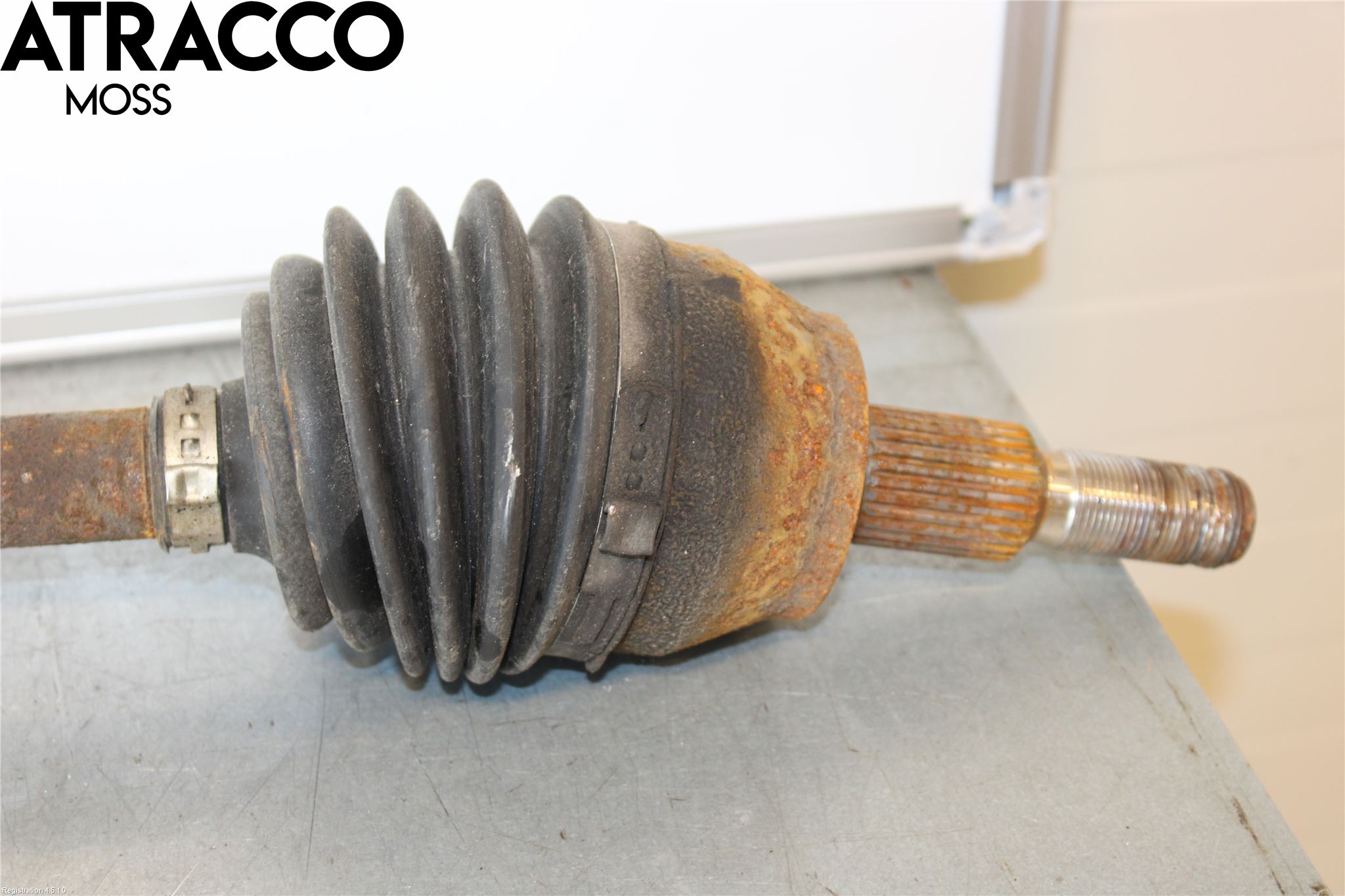 Ford FOCUS 15-18 Drivaxel Fram Höger
