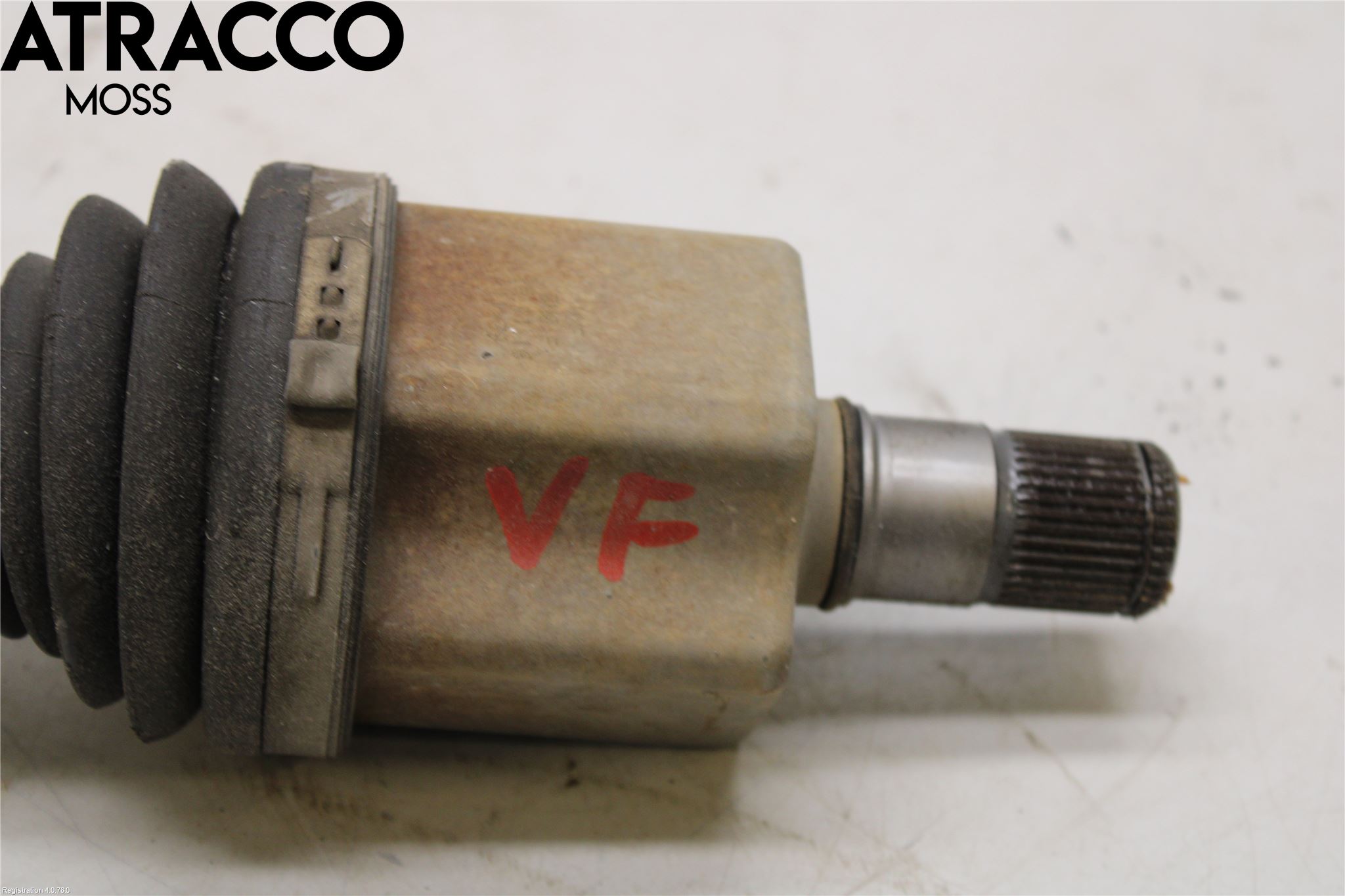 Volkswagen VW PASSAT 15-19 Drivaxel Fram Vänster