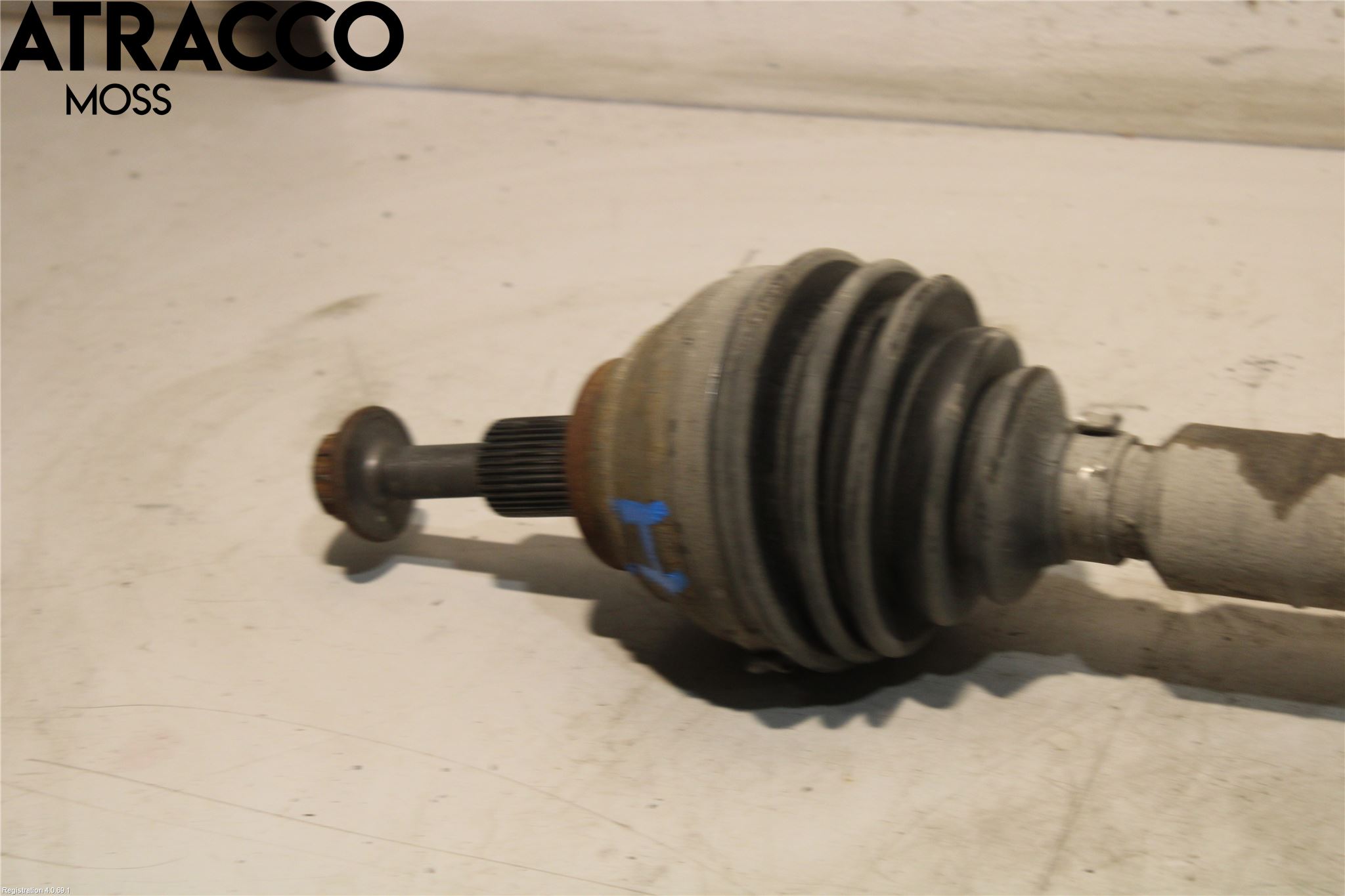 Volkswagen VW TIGUAN 07-16 Drivaxel Fram Höger