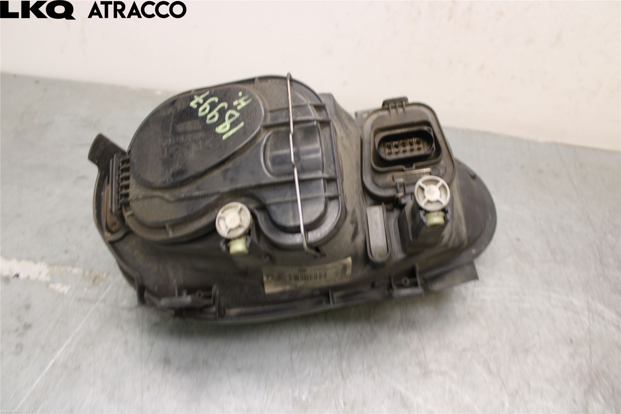 Volkswagen VW GOLF IV 98-06 Strålkastare Höger
