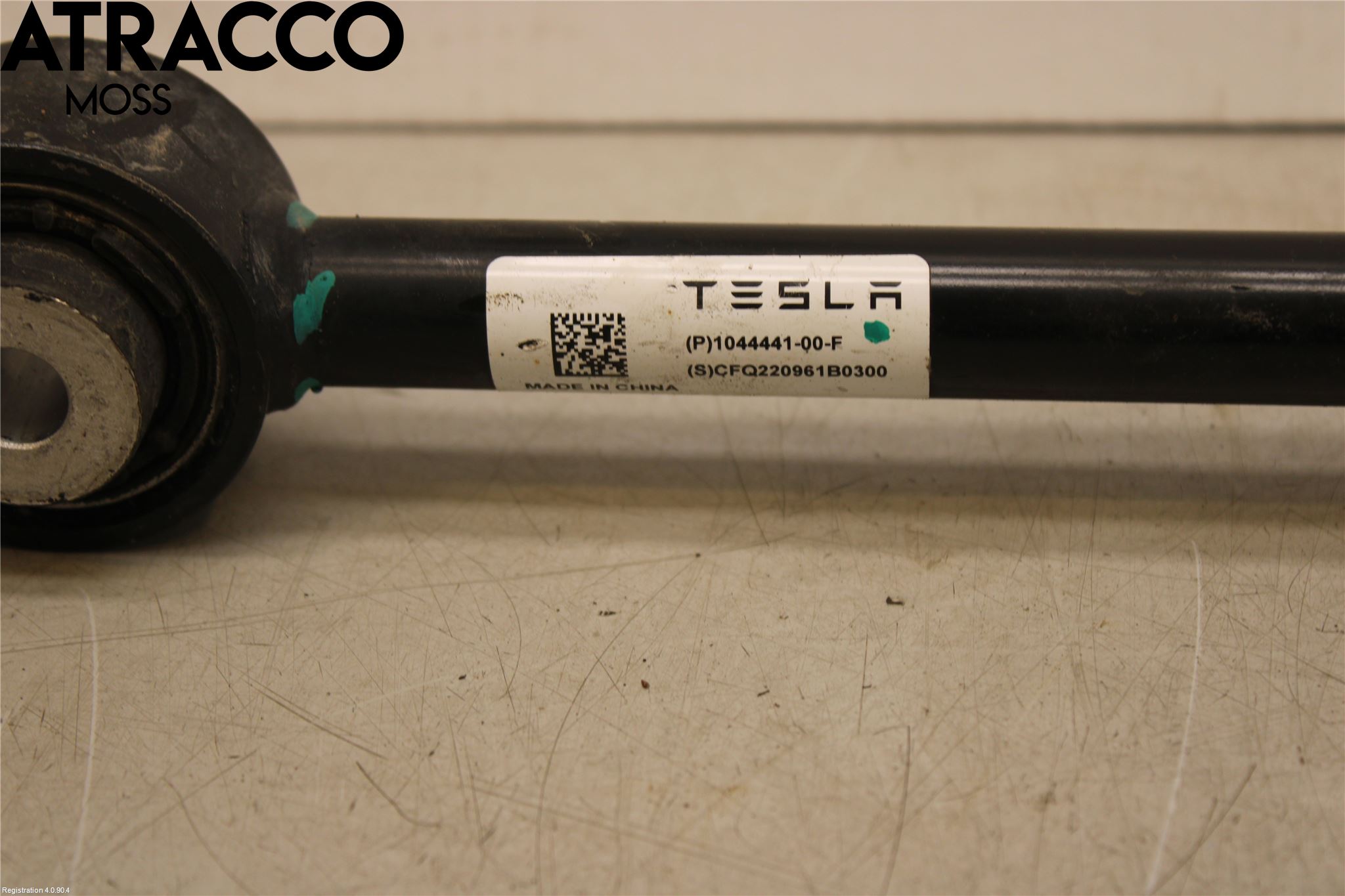 Tesla MODEL Y 21- Bärarm Bak Höger
