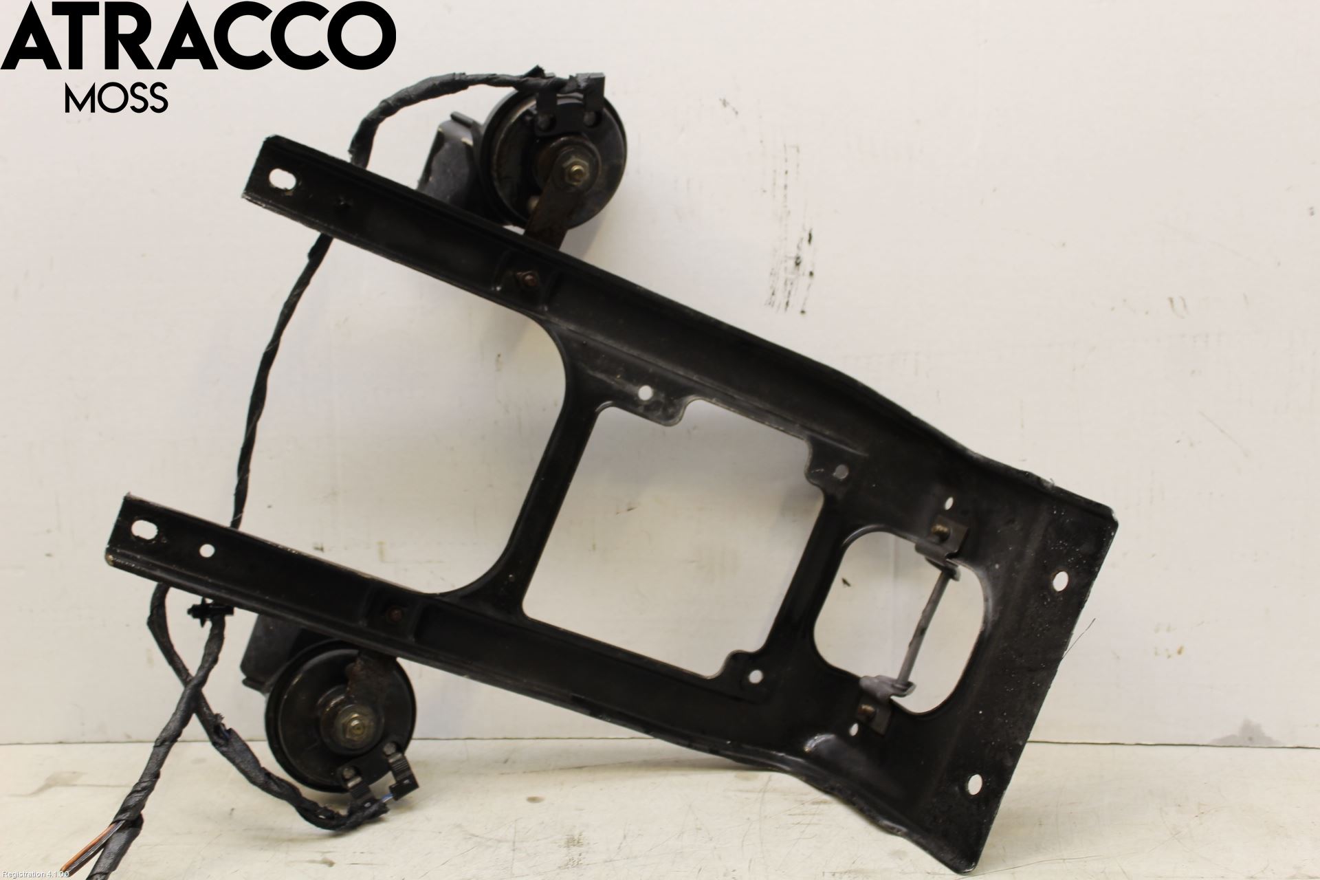 Mercedes-Benz MB ML (W164) 05-11 Front Huvlåsplåt-Balk