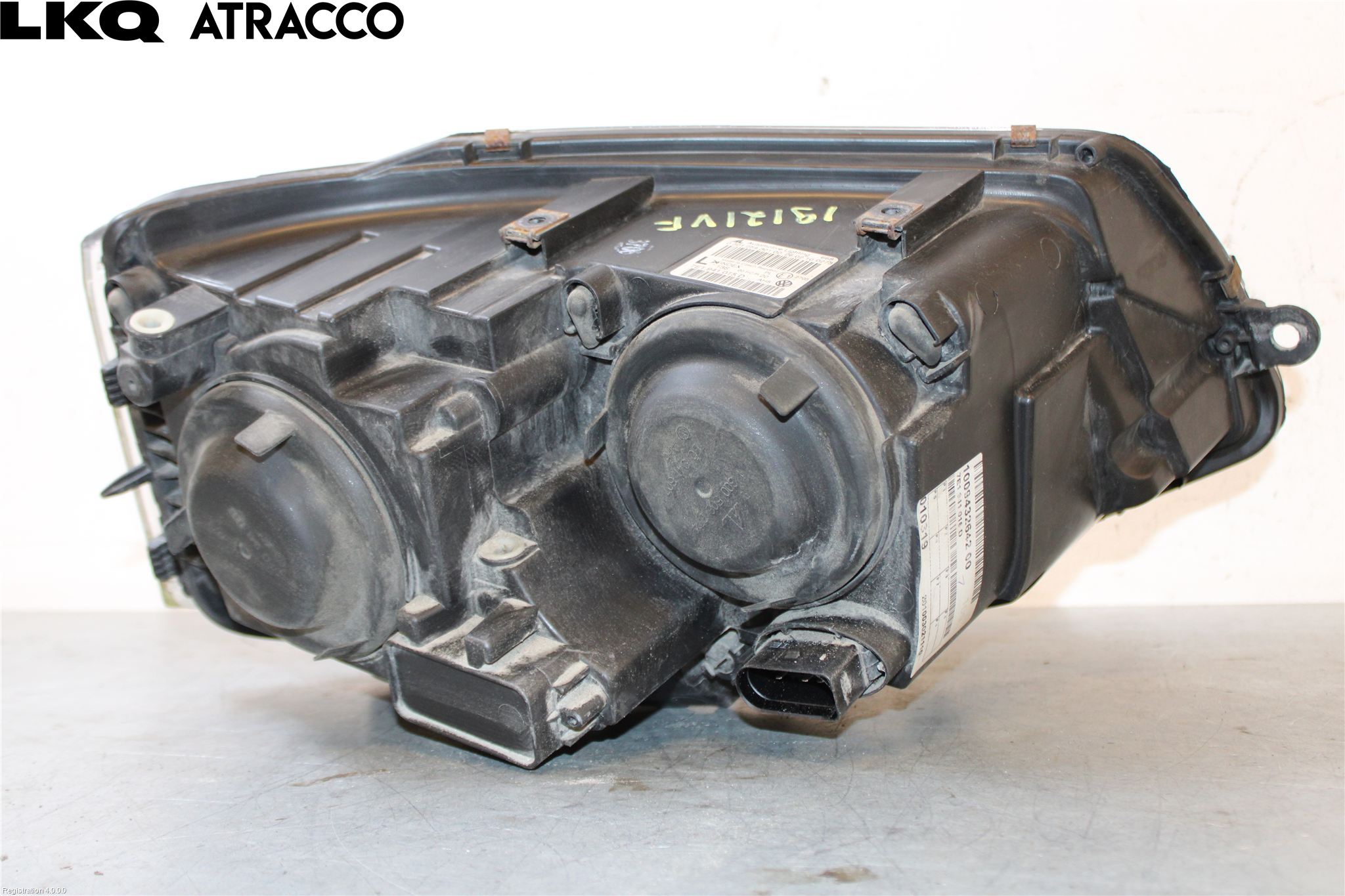 Volkswagen VW TRANSP/CARAVELLE (T5) 04-15 Strålkastare Vänster
