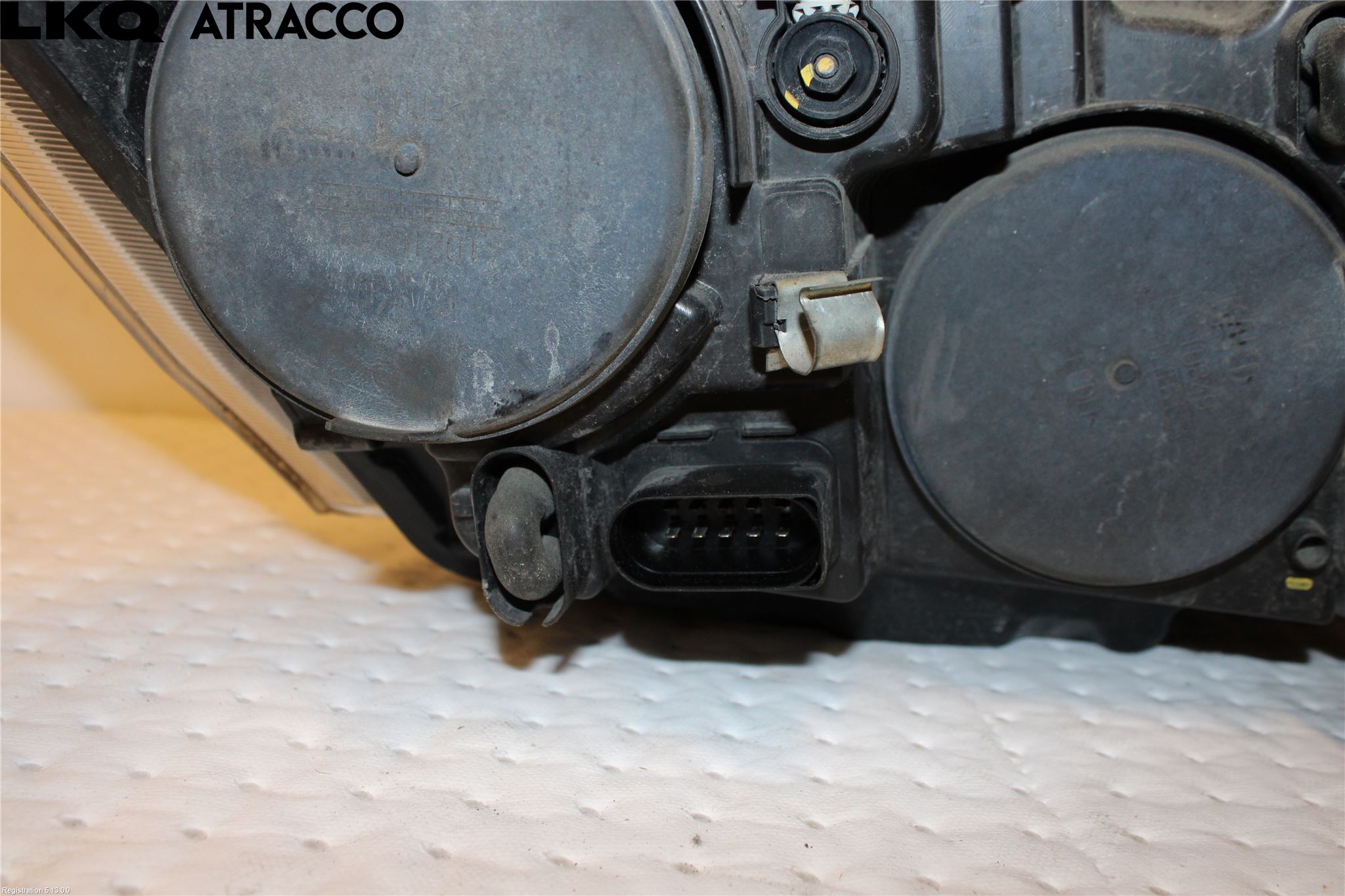 Ford TRANSIT SKÅP/BUSS 14-22 Strålkastare Vänster