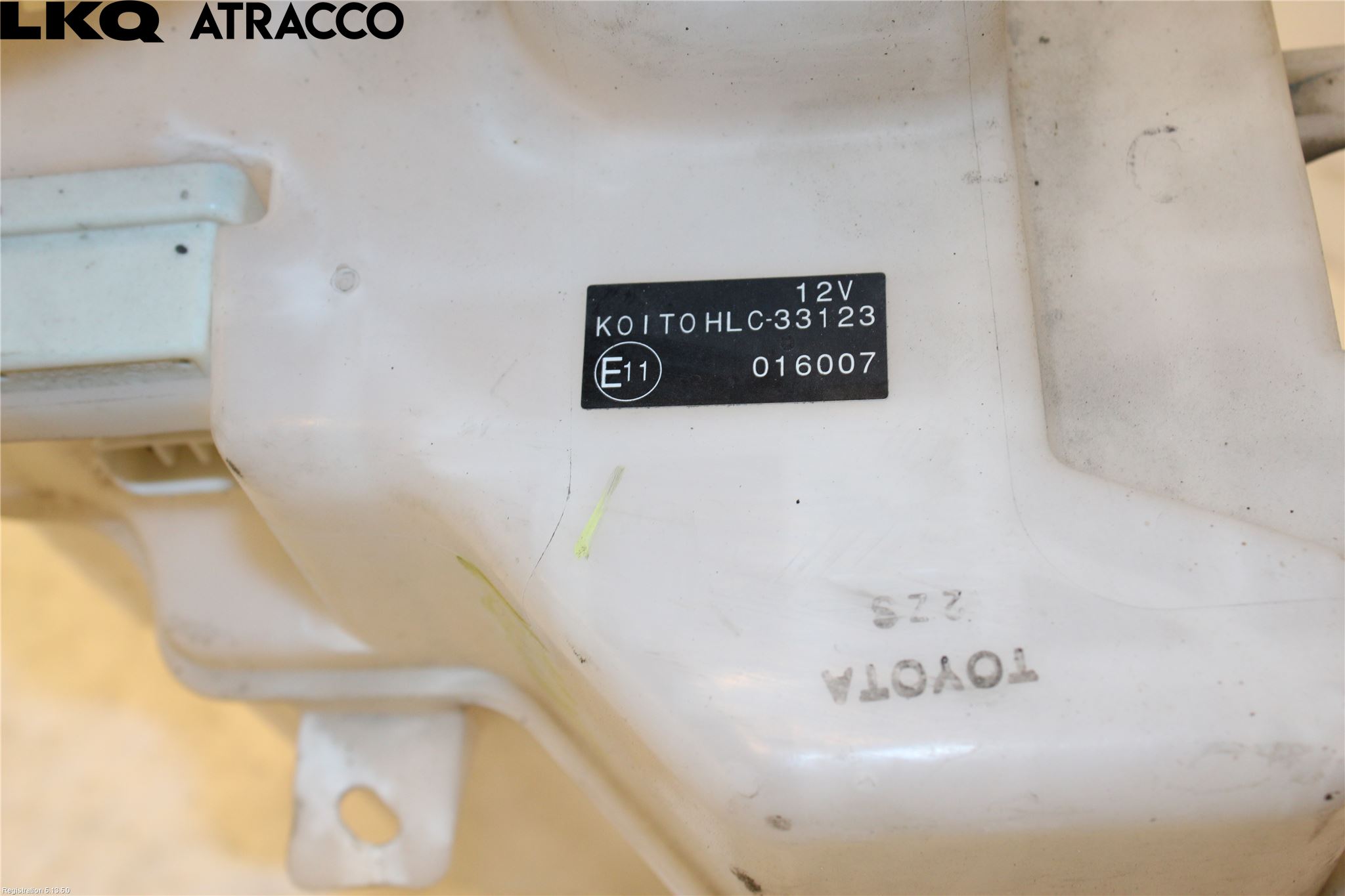 Toyota RAV4 13-18 Spolartank Vindruta