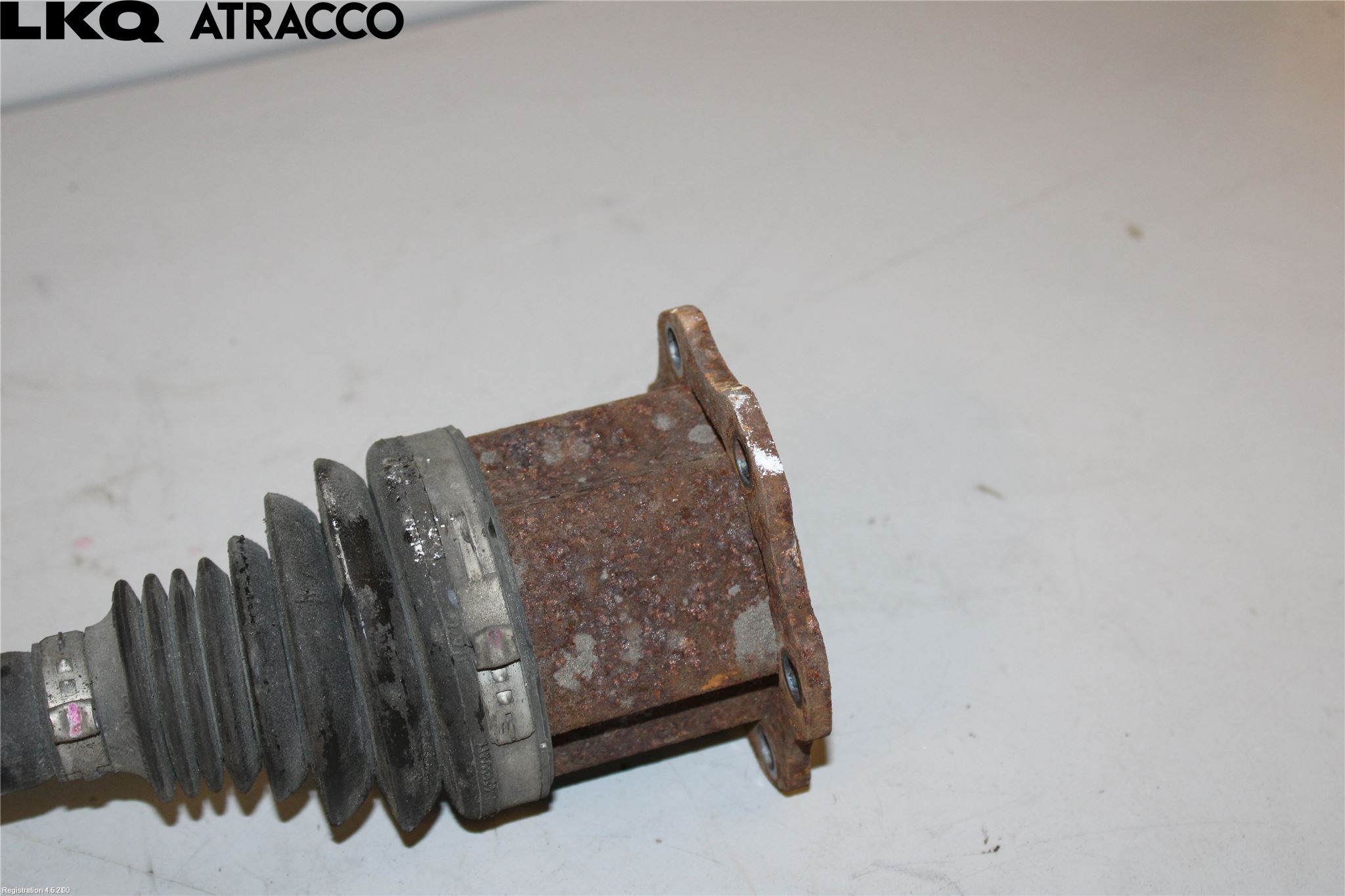 Audi A4/S4 08-11 Drivaxel Fram Vänster