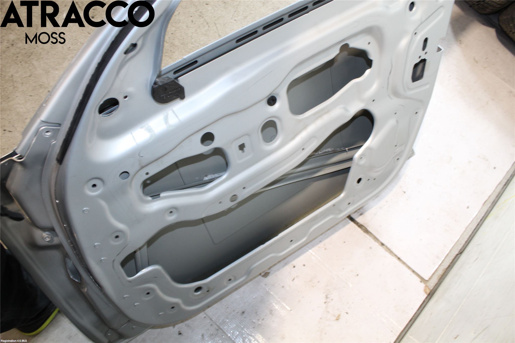 BMW 5 F10/F11/F18 09-17 Dörr Fram Höger