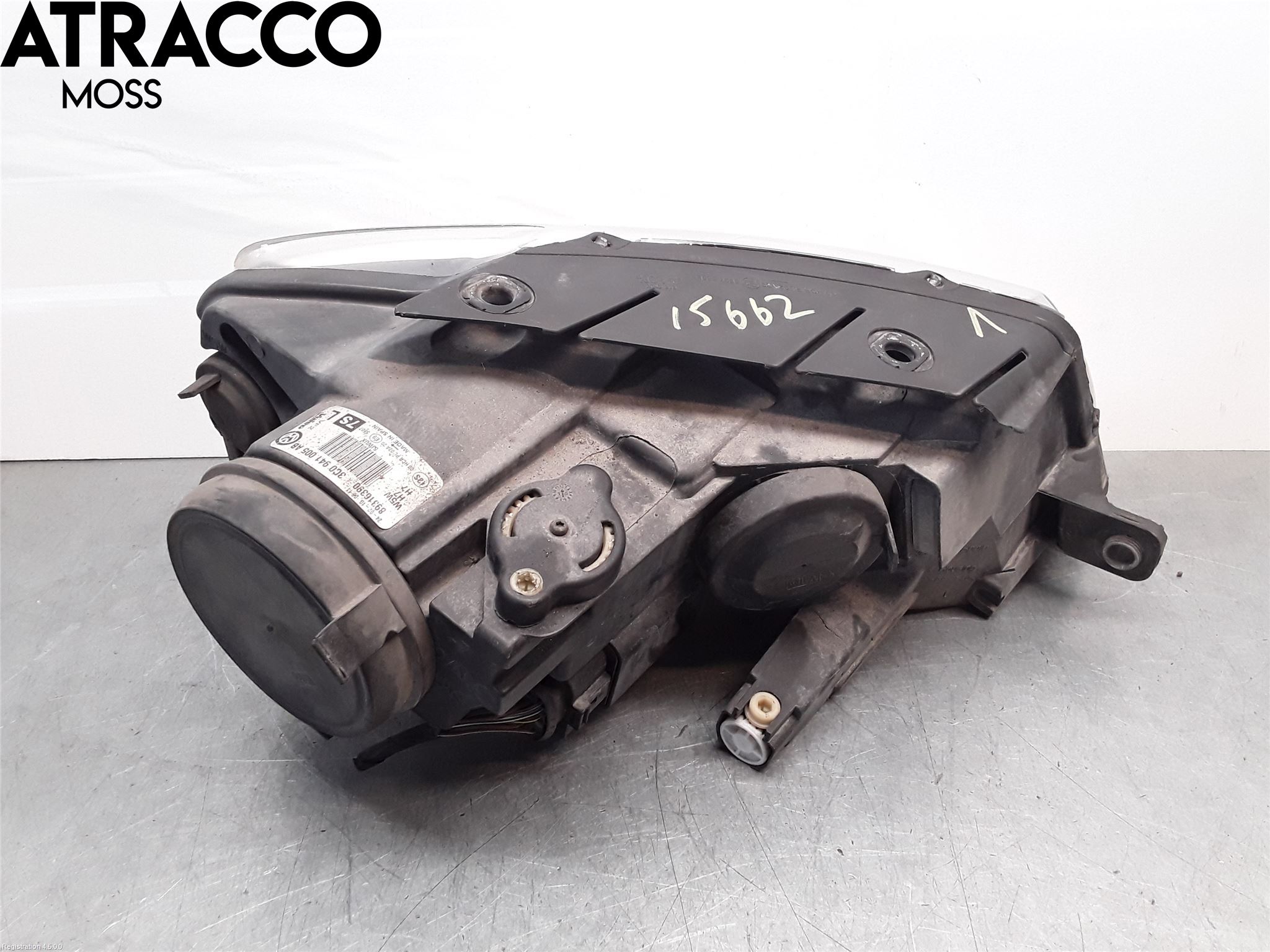 Volkswagen VW PASSAT 05-11 Strålkastare Vänster