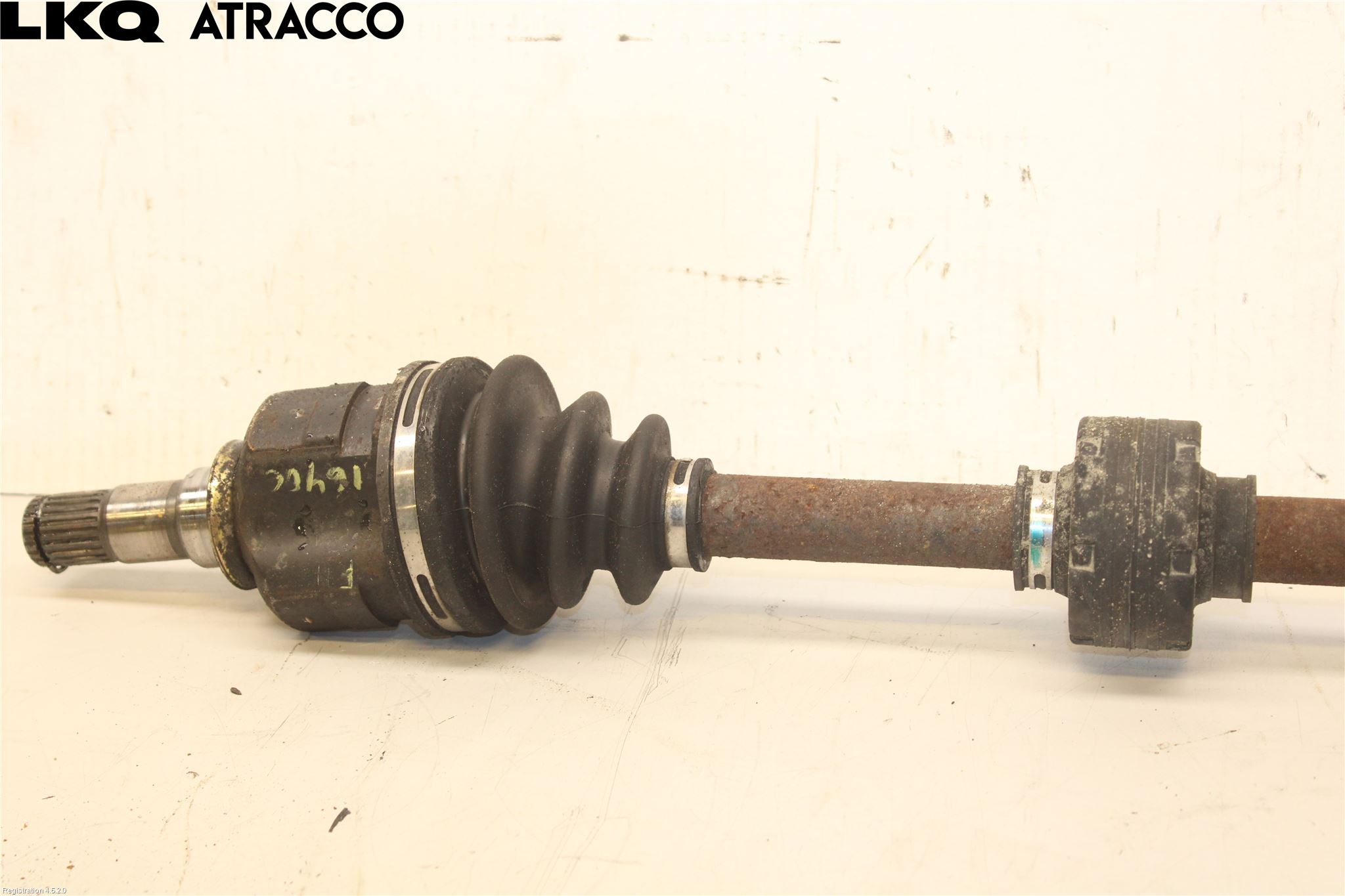 Toyota YARIS P1 03-05 Drivaxel Fram Höger