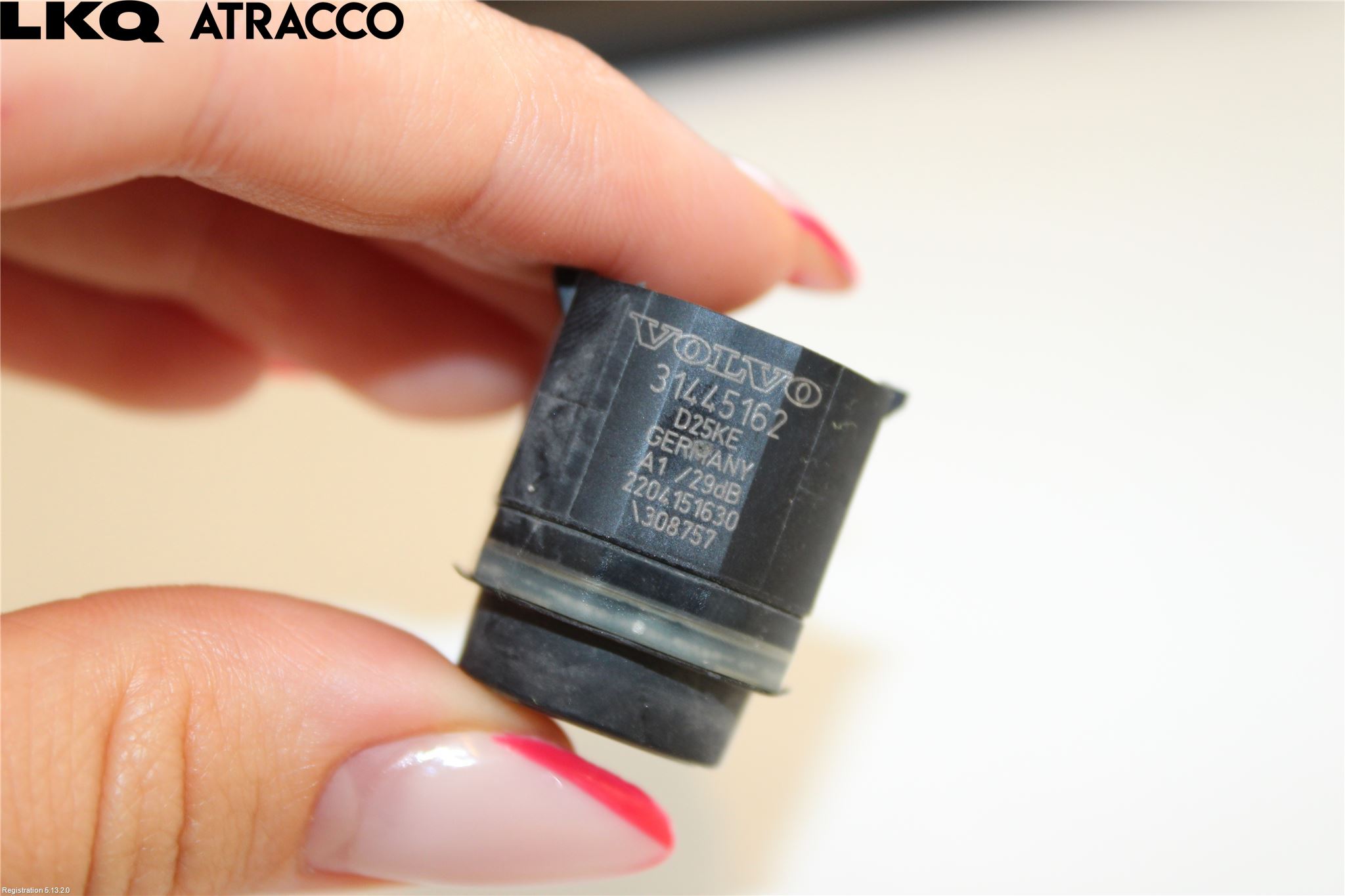 Volvo V60 14-18 Parkeringshjälp Frontsensor