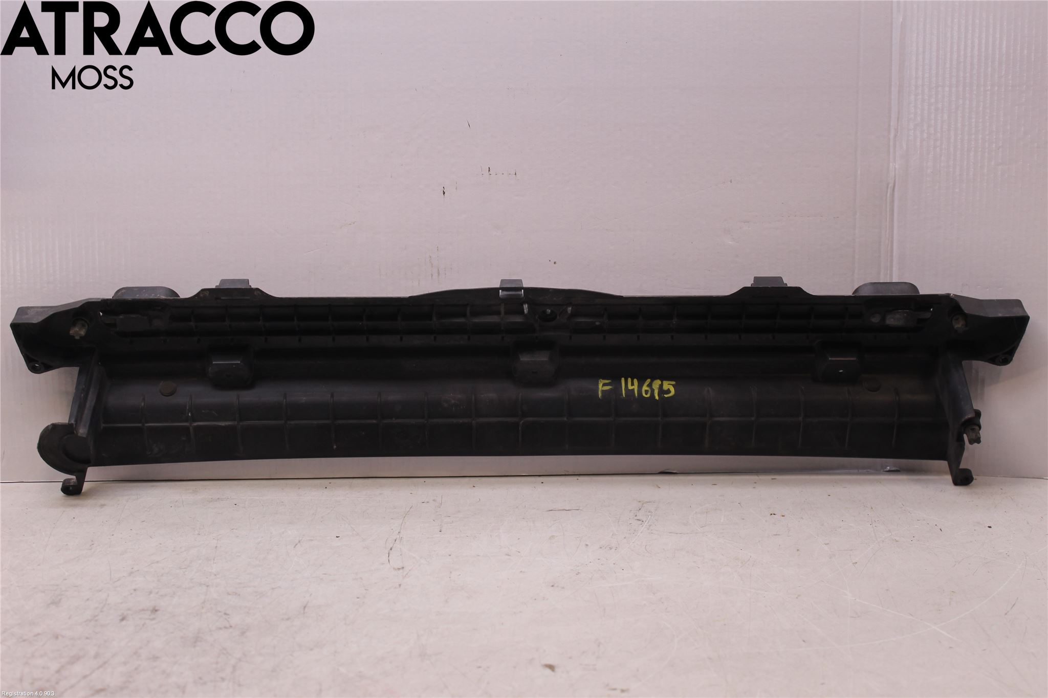 BMW 5 E60/61 Sed/Tou 02-10 Kylarfäste-Ram-Balk