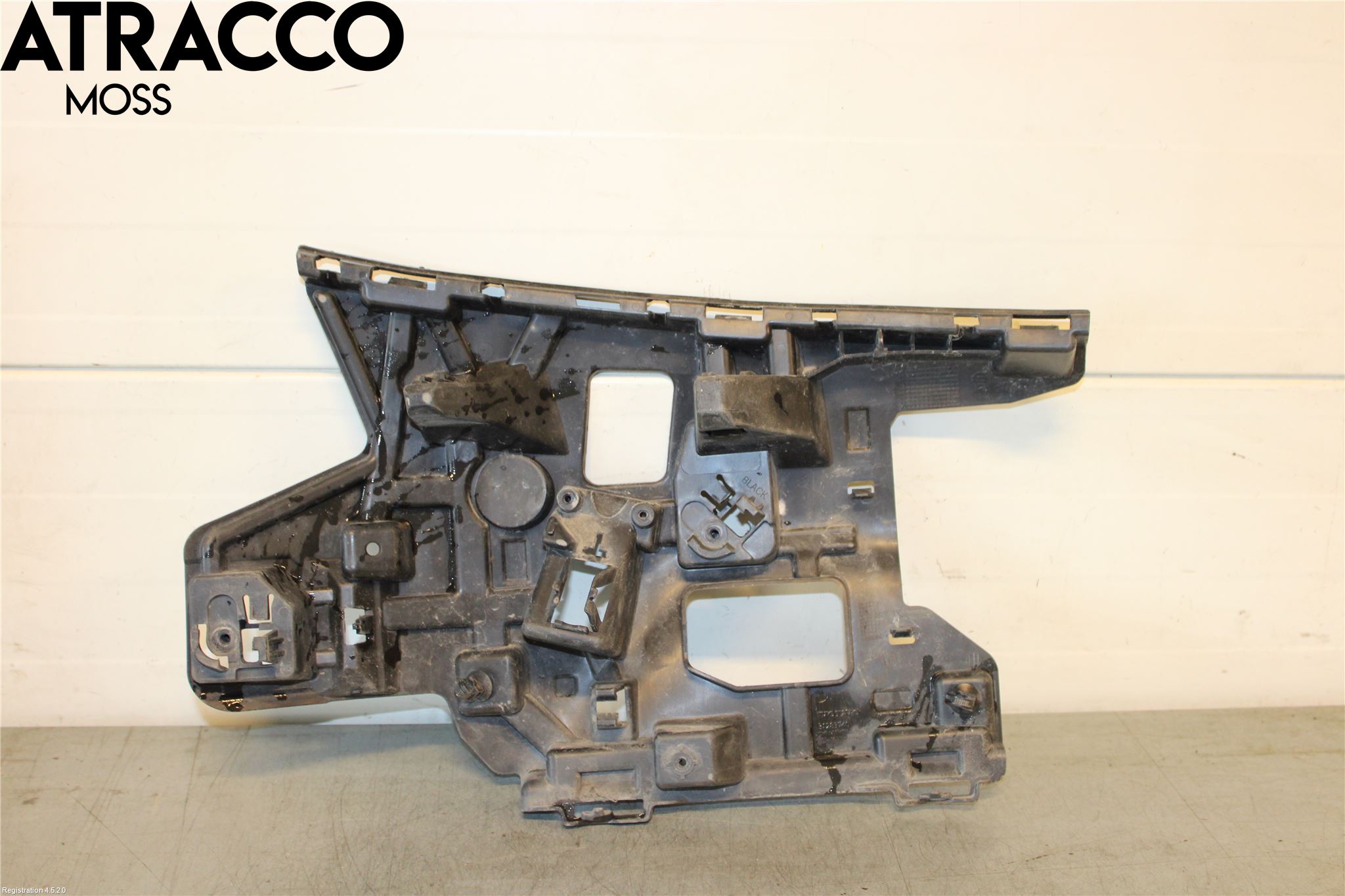 Volvo V40 12-19 Stötfångarbärjärn Fram