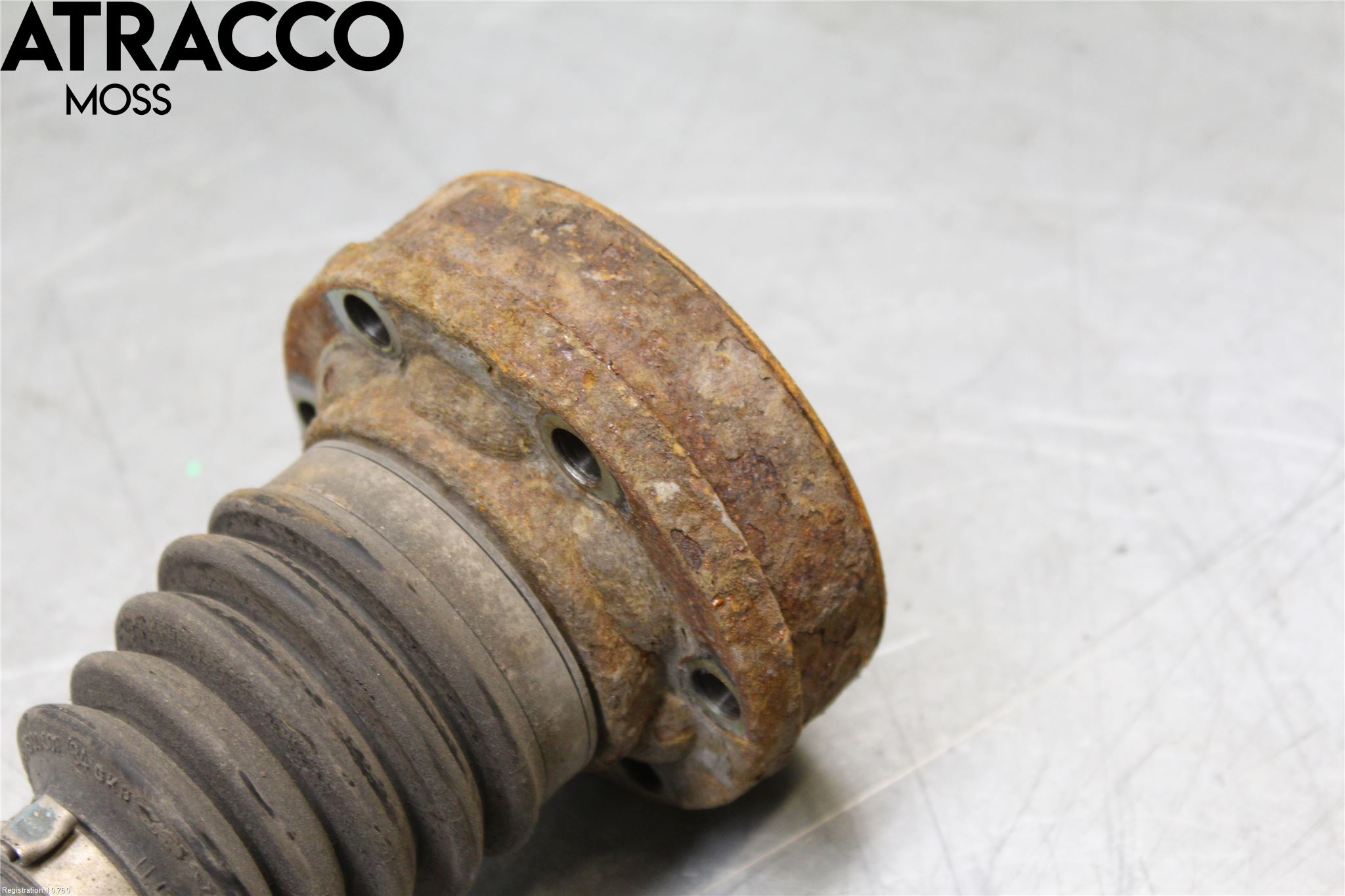 Audi A8/S8 4E  02-09 Drivaxel Bak Höger