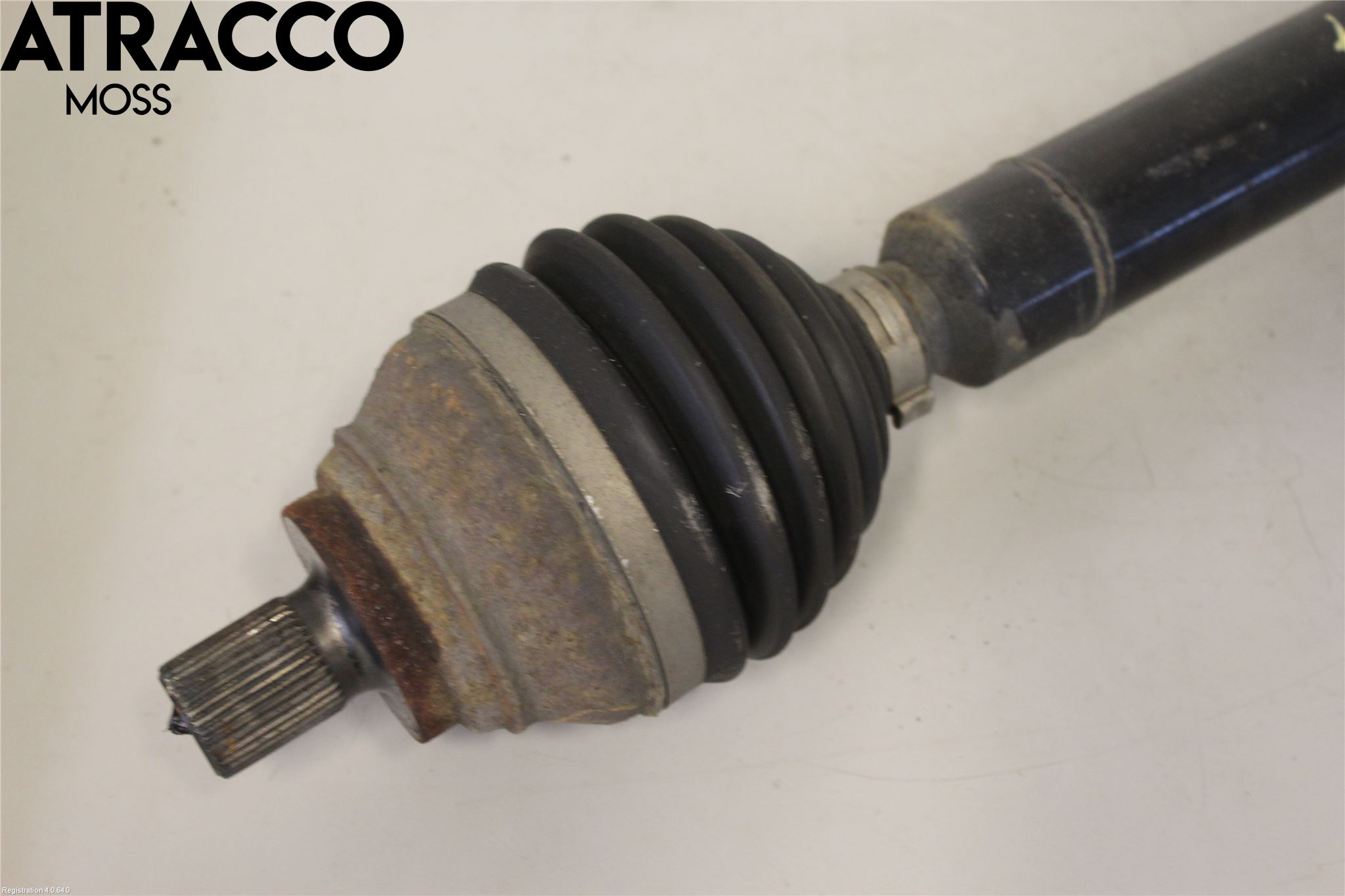 Volkswagen VW CADDY 16-20 Drivaxel Fram Höger