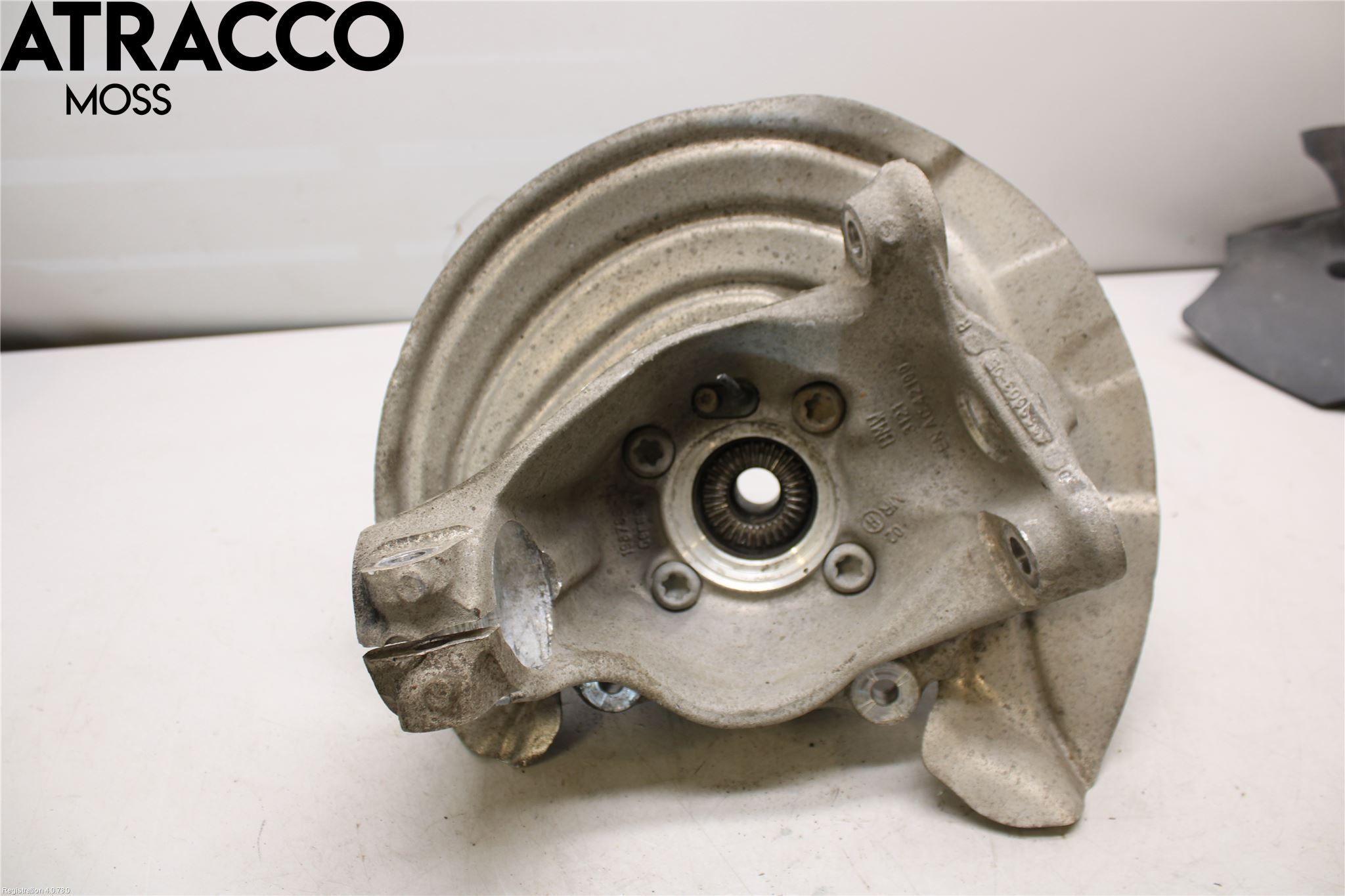 BMW 4 F32/F33/F82/F83 13-20 Styrspindel Lagerhus Vä