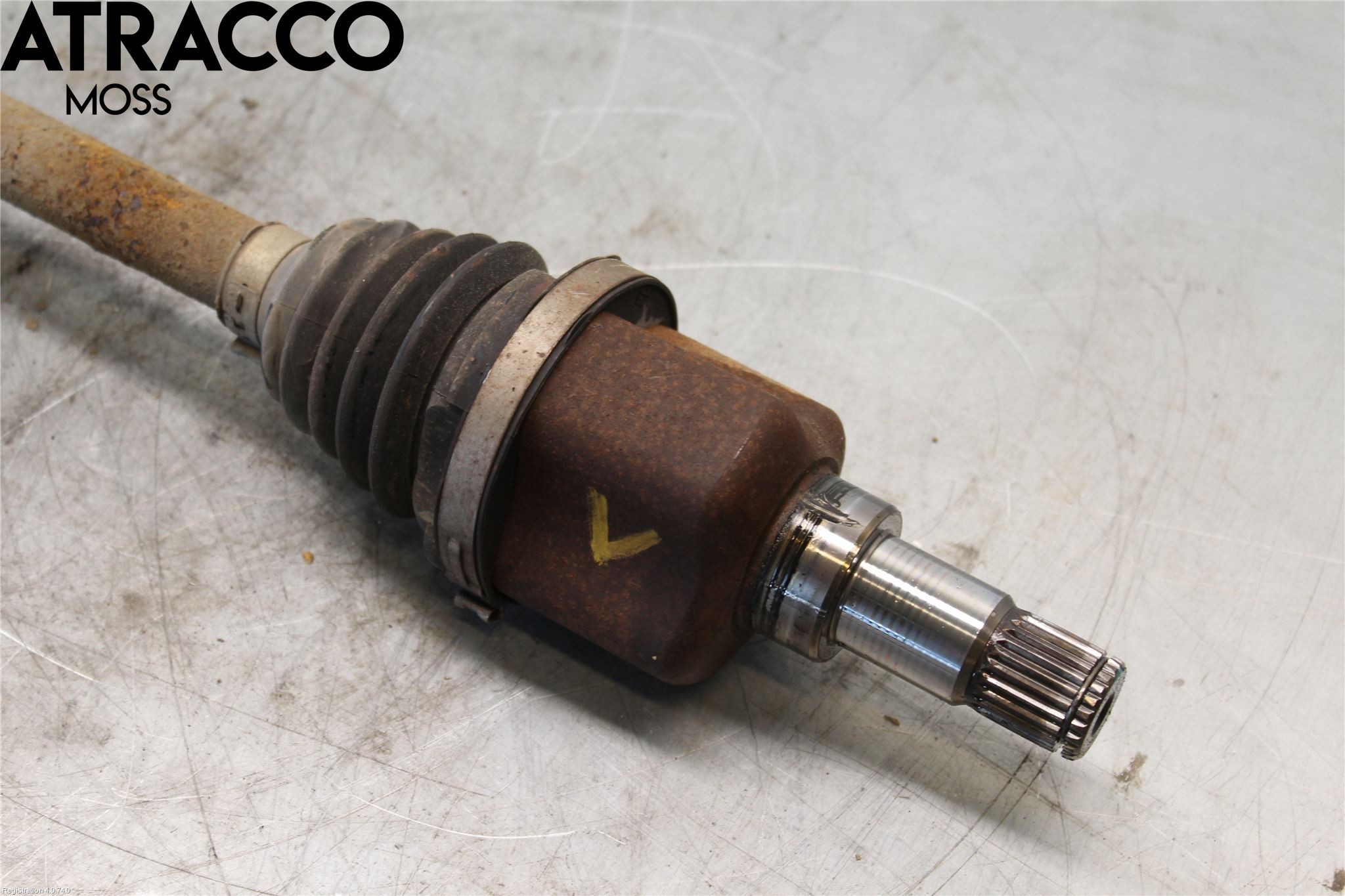 Ford FIESTA 13-17 Drivaxel Fram Vänster
