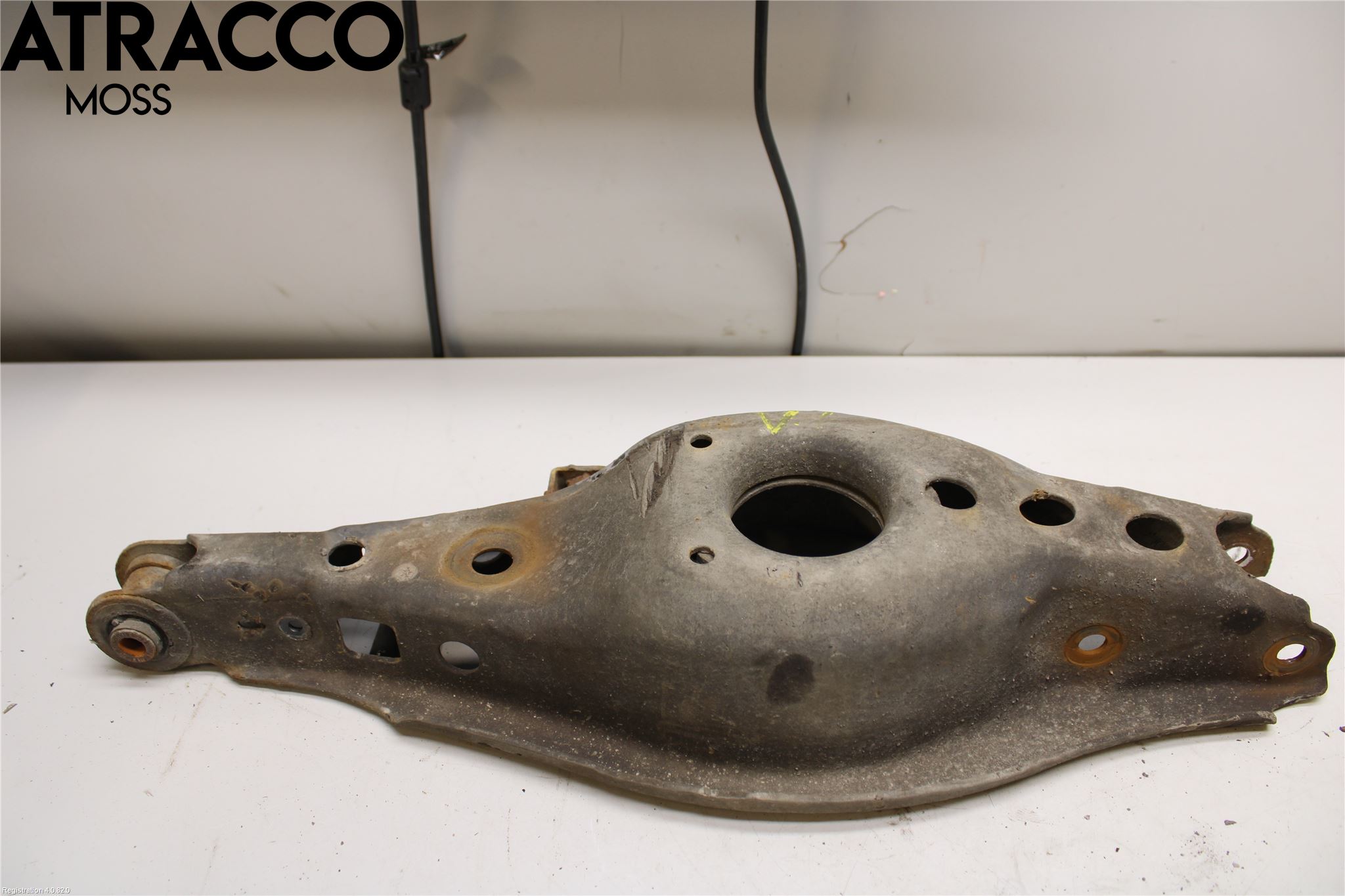 Toyota AURIS 13-19 Bärarm Bak Vänster