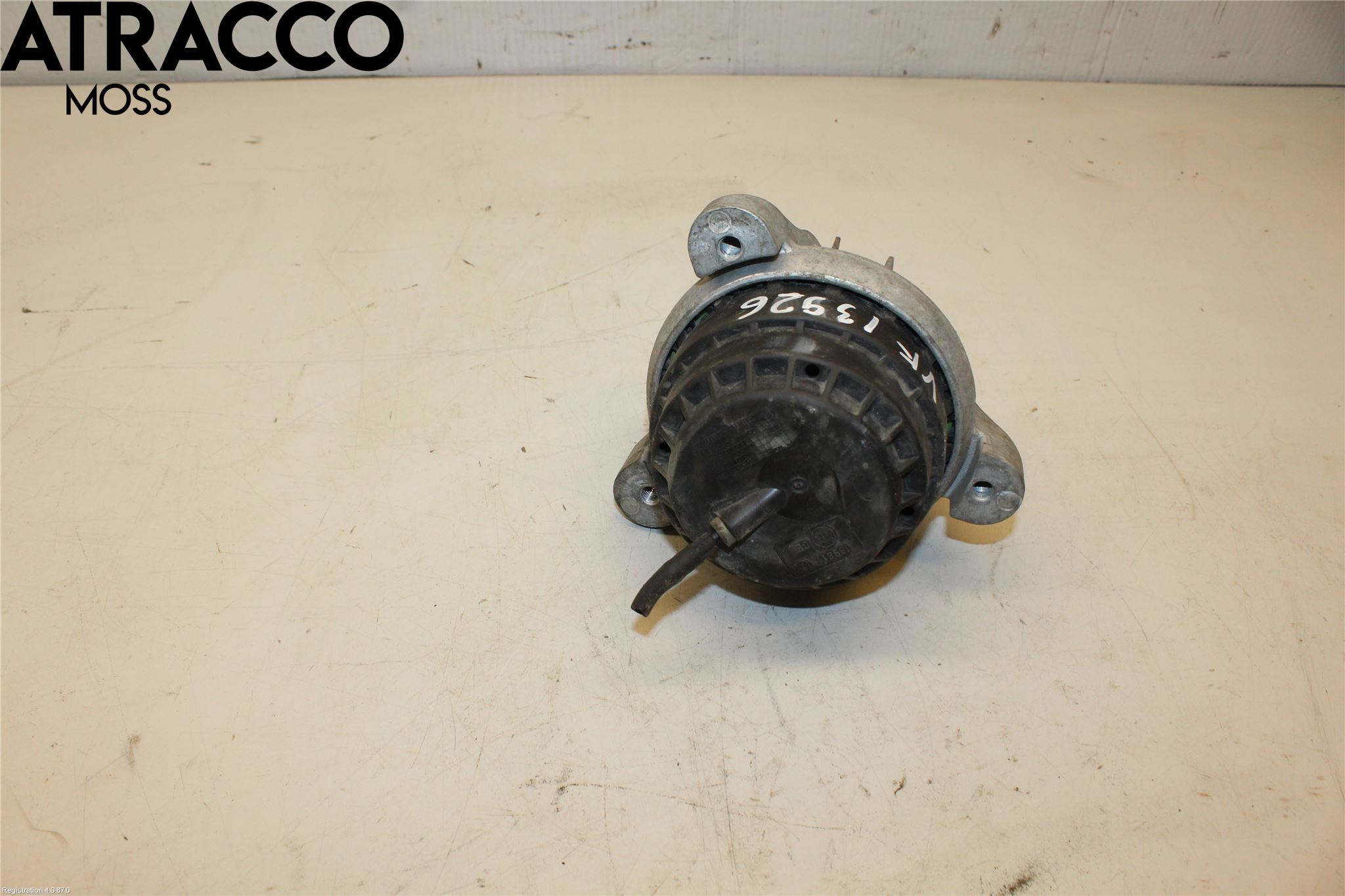 BMW 5 F10/F11/F18 09-17 Motorfäste