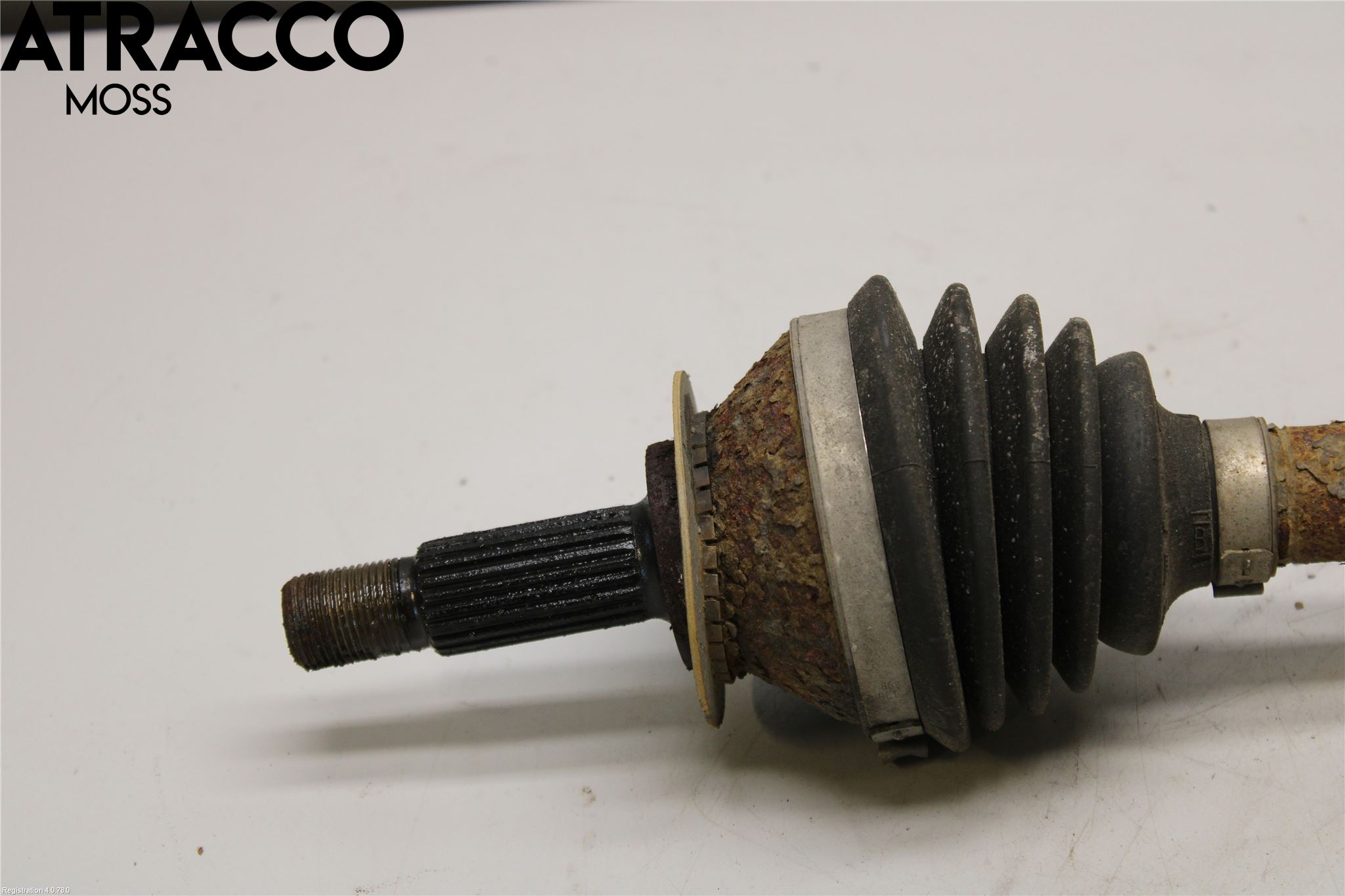 Volkswagen VW UP! / E-UP! Drivaxel Fram Vänster