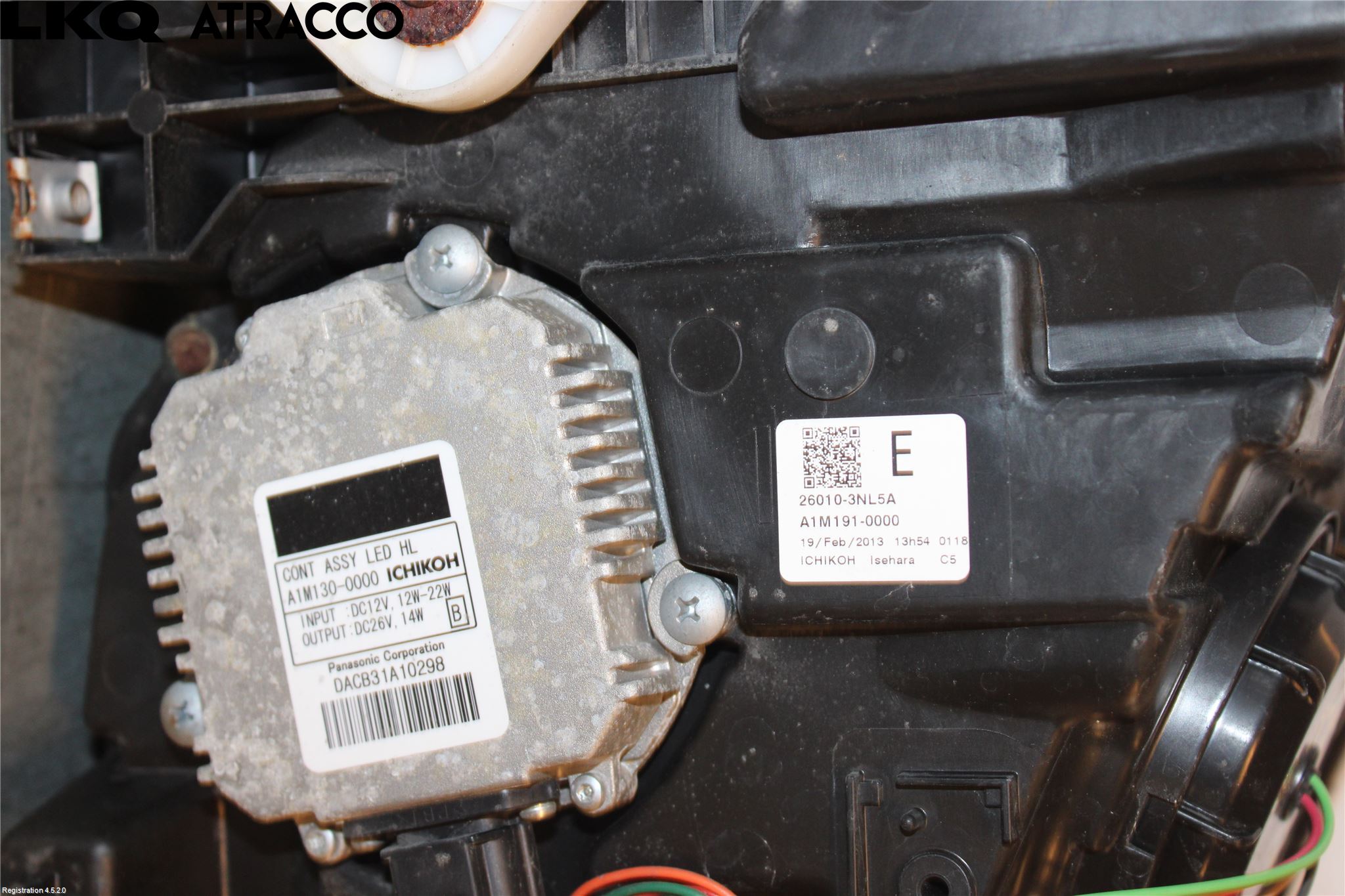 Nissan LEAF 11-17 Strålkastare Höger