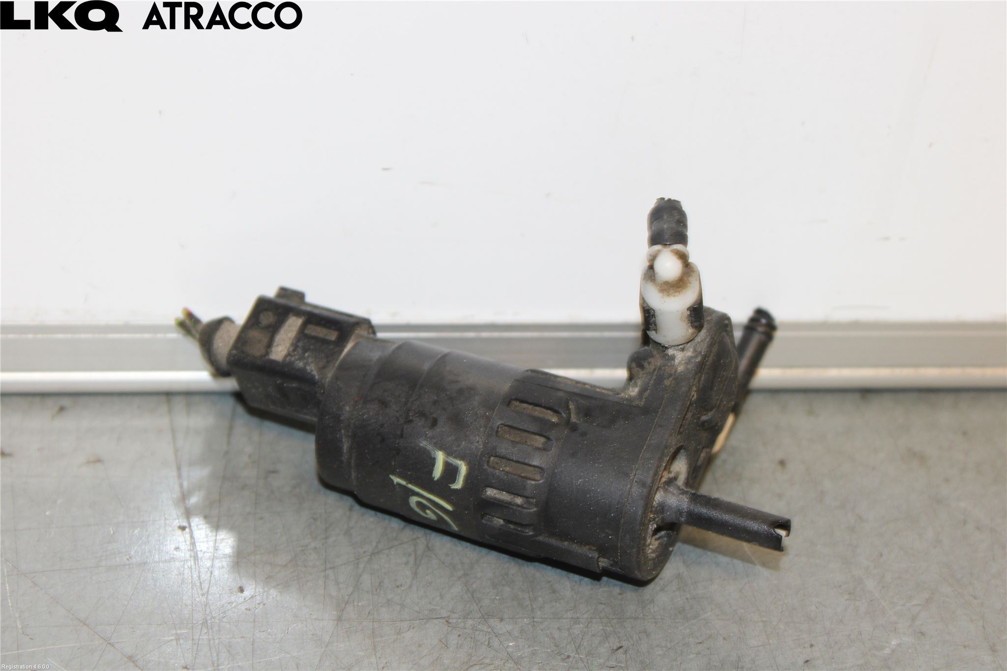 Volkswagen VW GOLF / E-GOLF VII 13-20 Spolarpump Vindruta