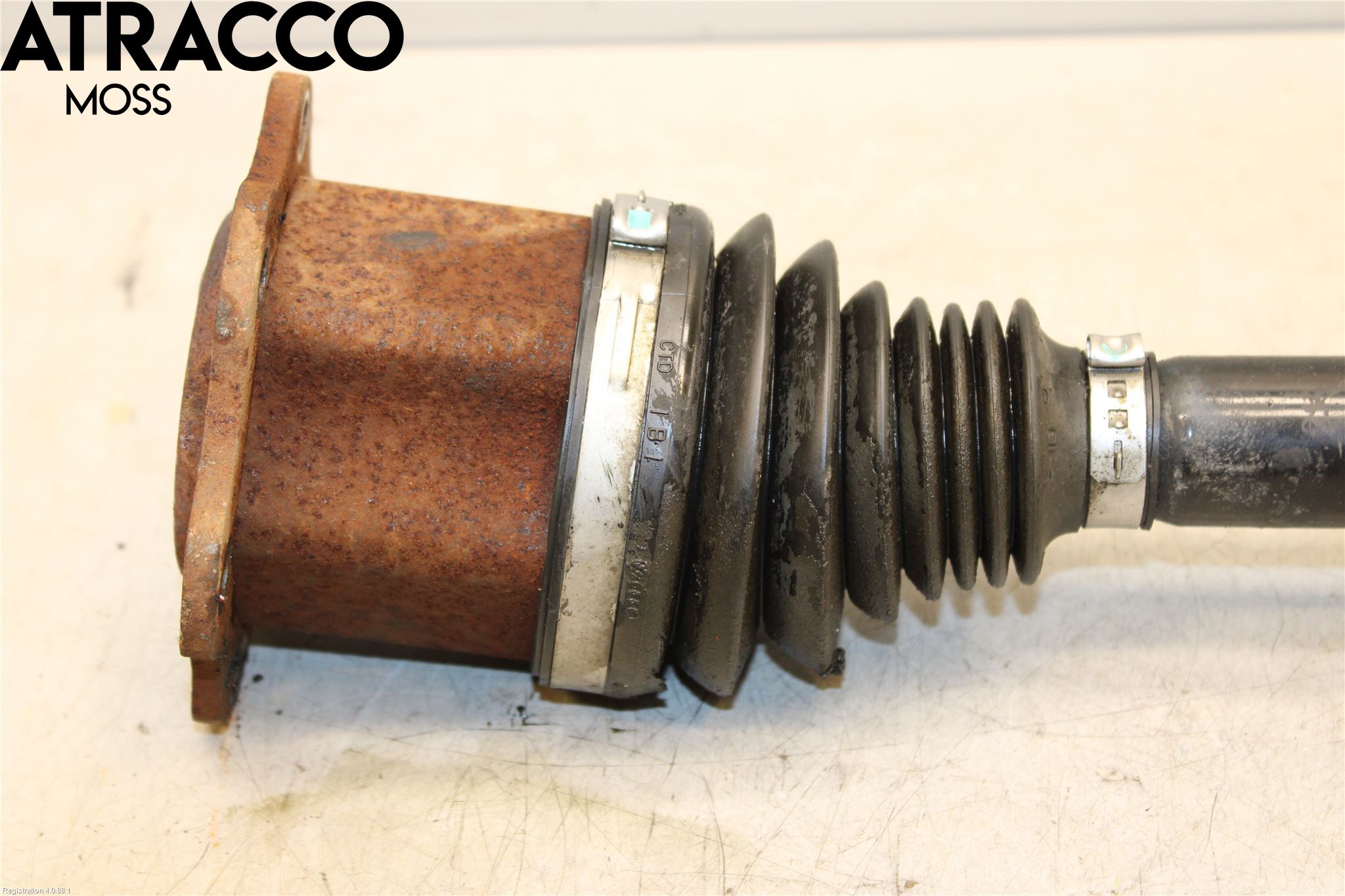 Audi Q5 09-16 Drivaxel Fram Vänster