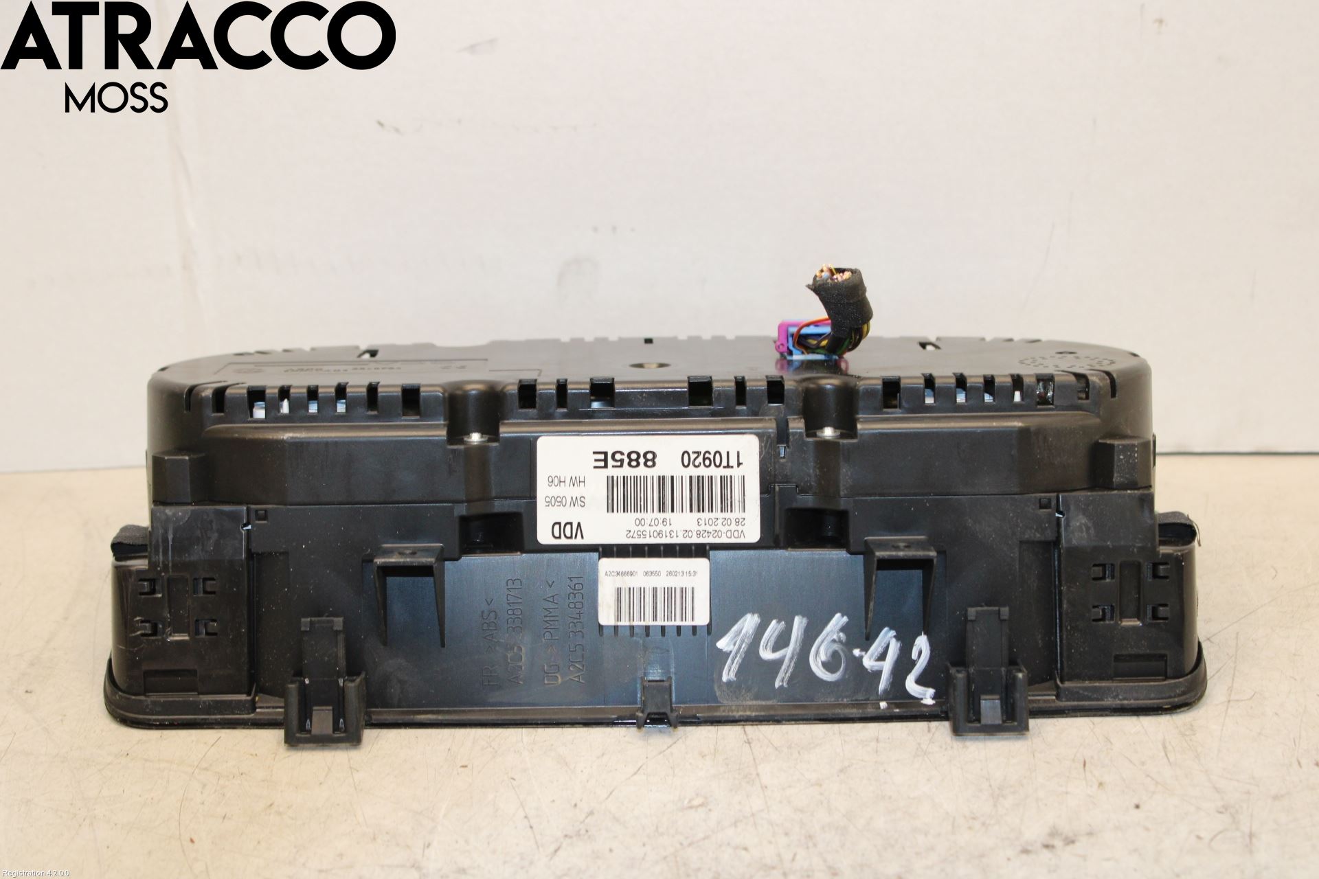 Volkswagen VW TOURAN 10-15 Instrument Komb