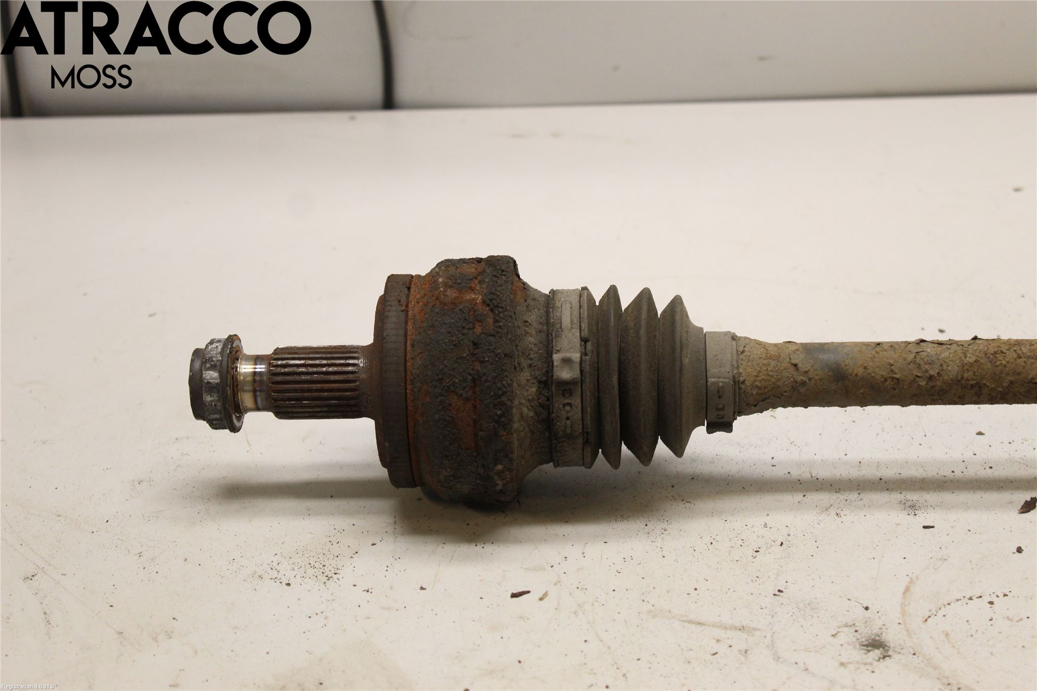 Mercedes-Benz MB C-KLASS (W204) 07-15 Drivaxel Bak Vänster