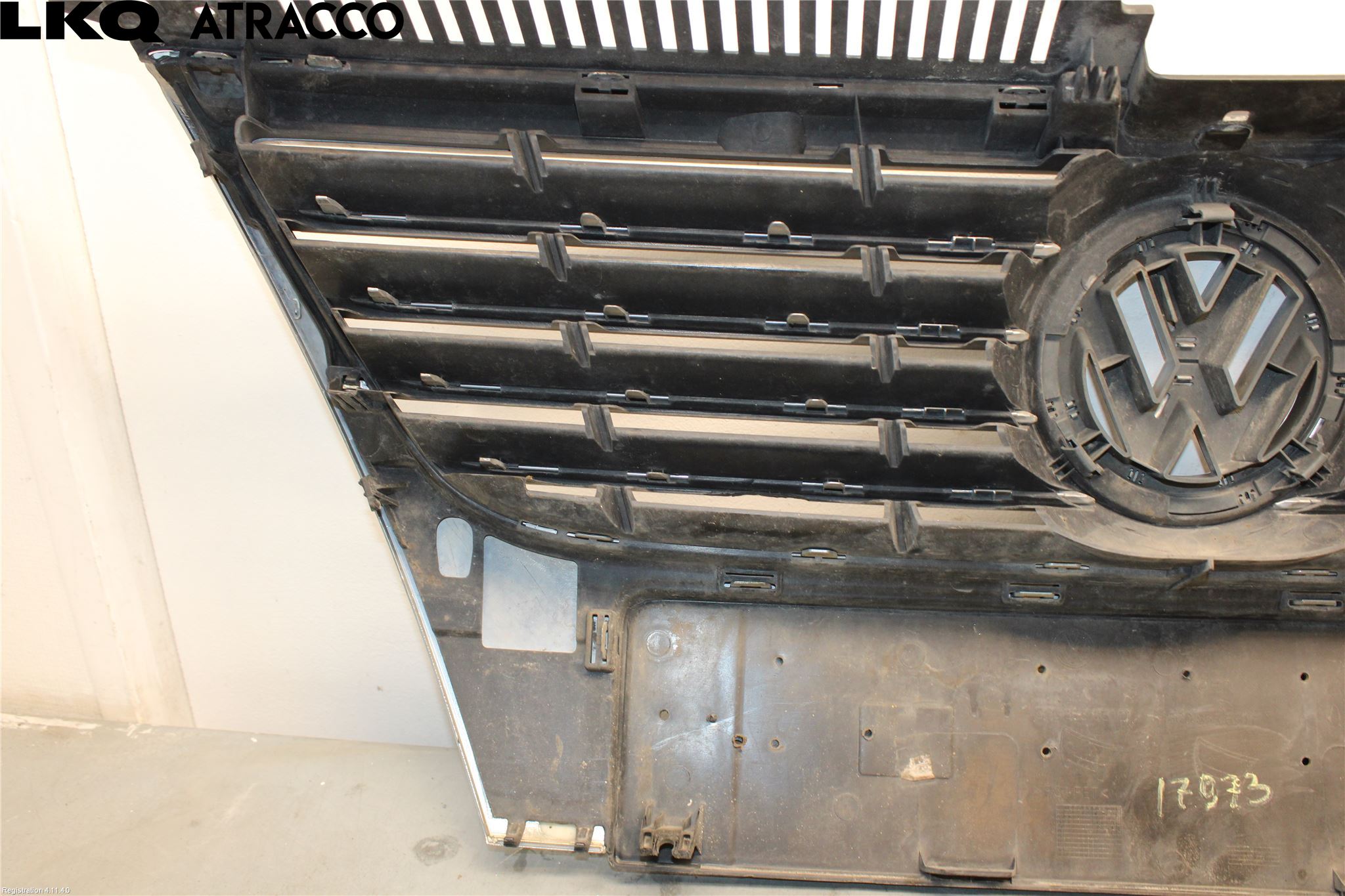 Volkswagen VW PASSAT 05-11 Grill Komp