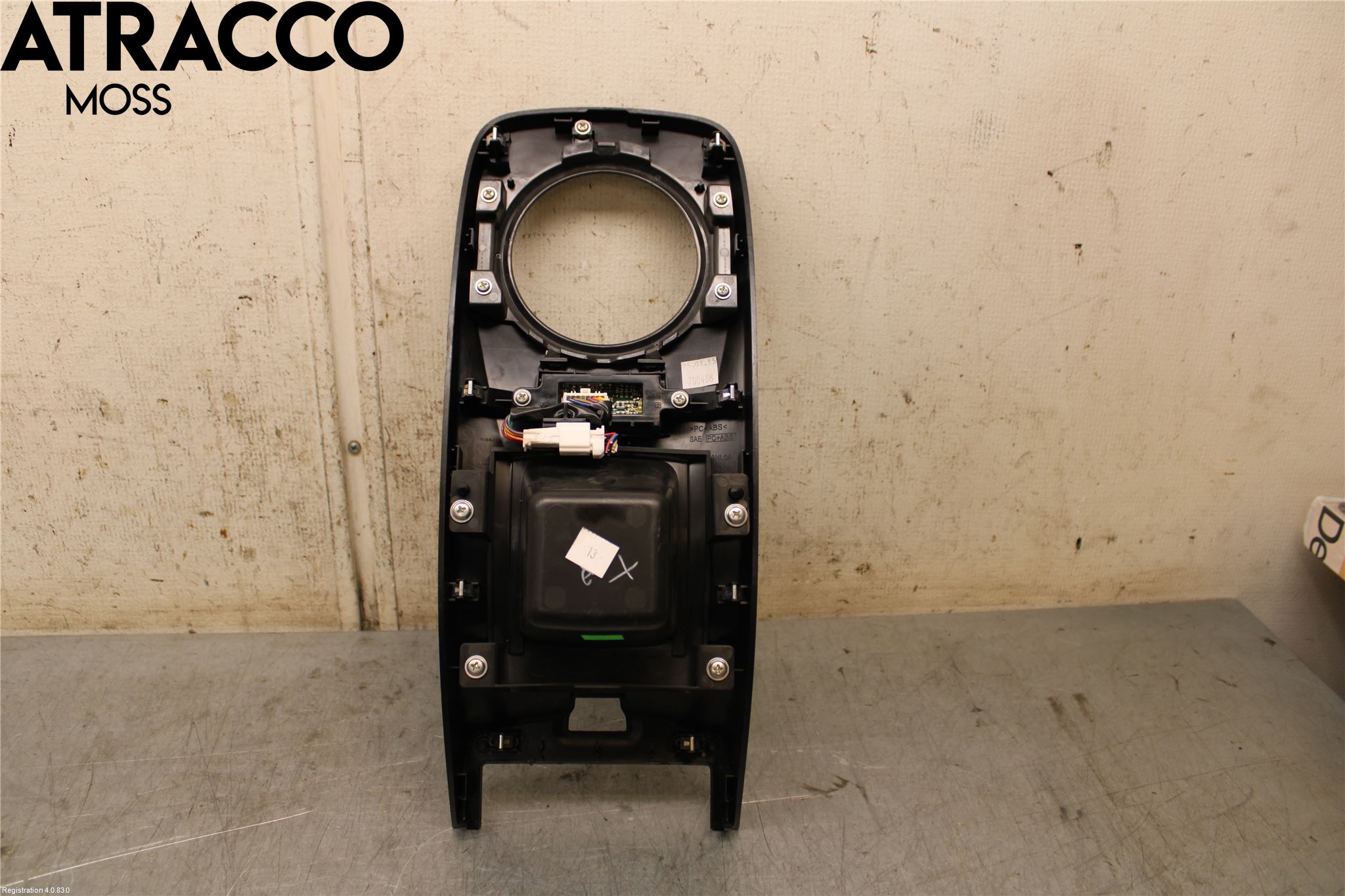 Nissan LEAF 11-17 Instrumentkonsoll Golv