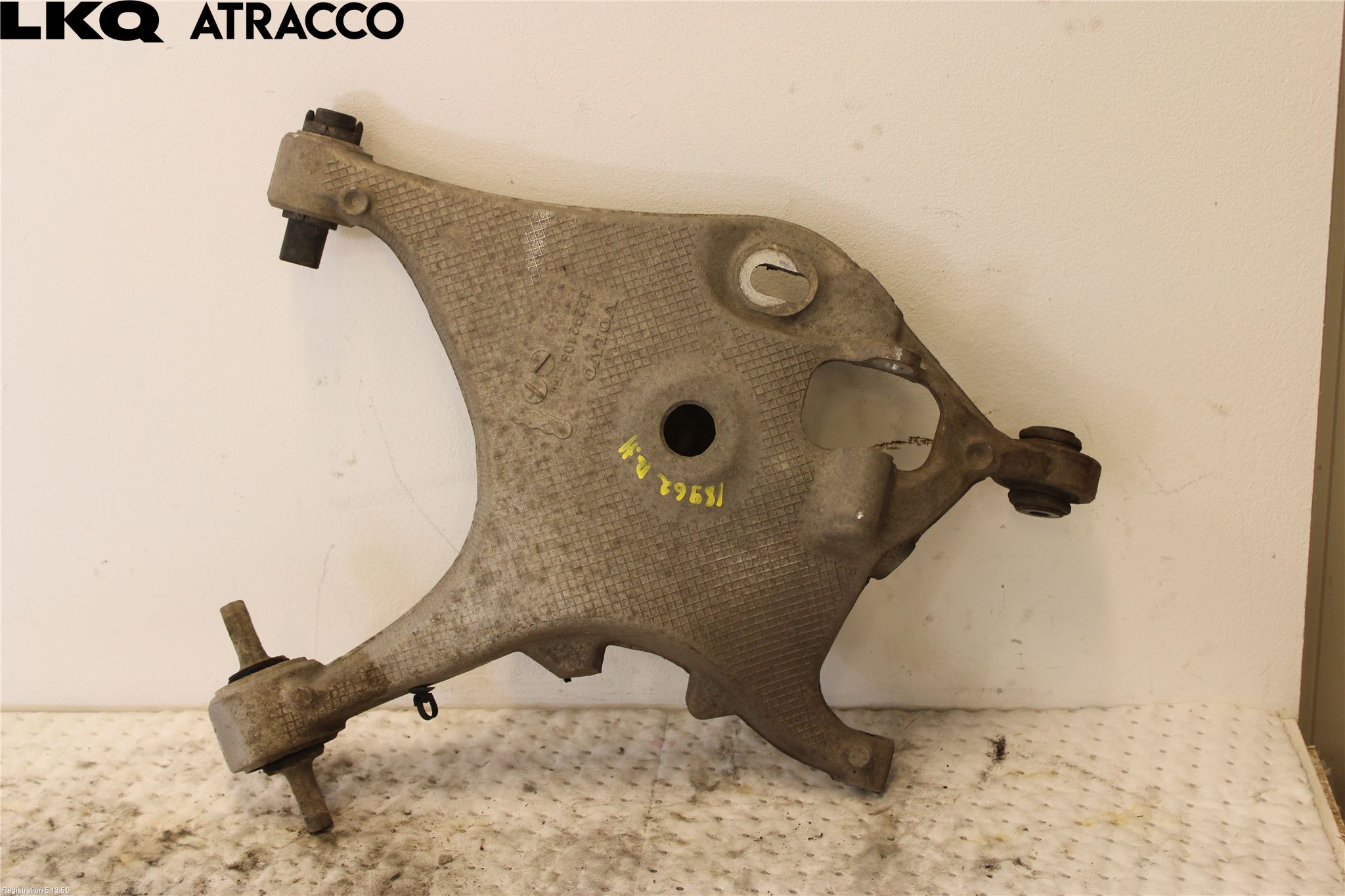 Volvo V60 19- Bärarm Bak Höger