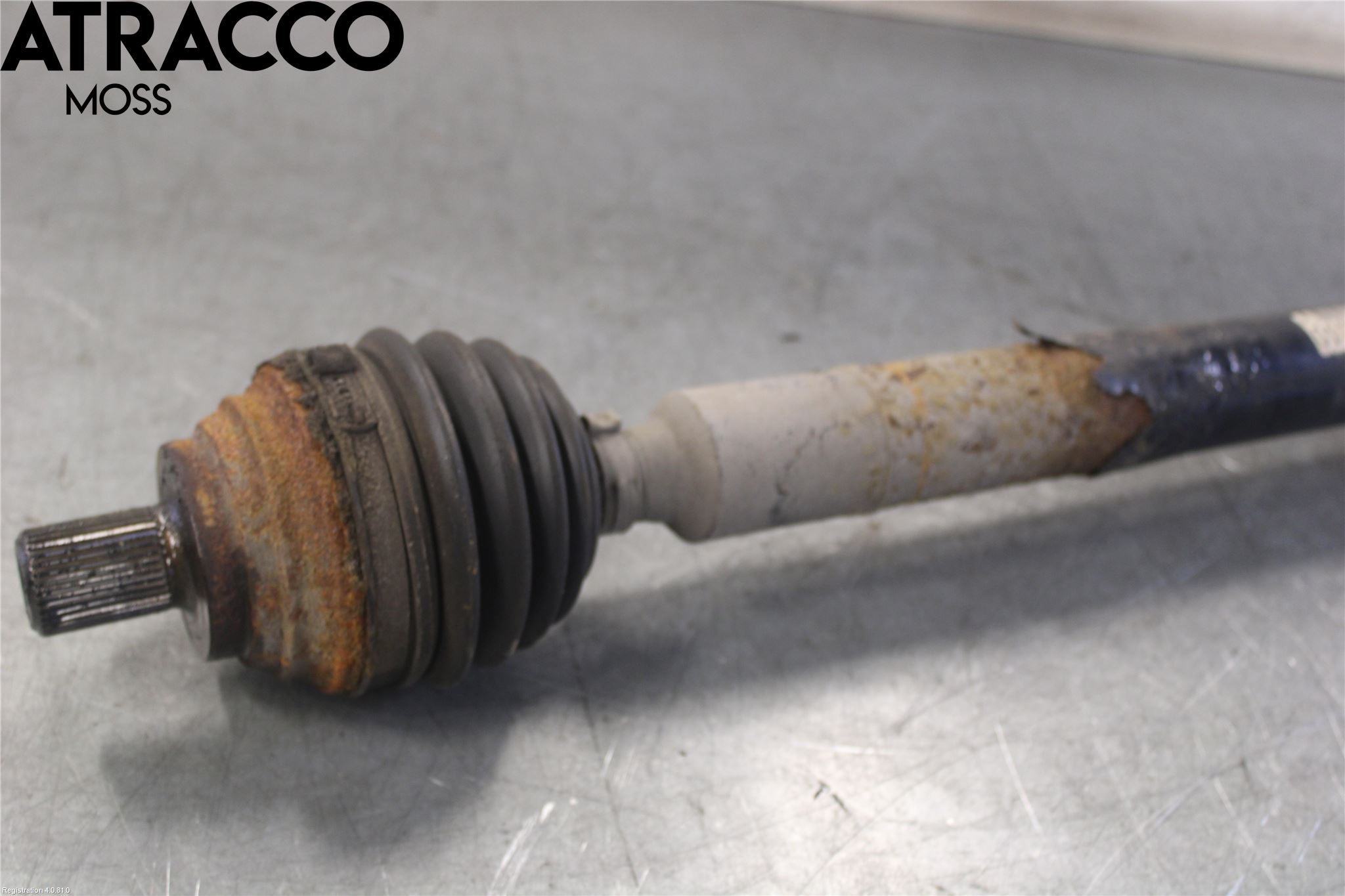 Volkswagen VW GOLF V 04-09 Drivaxel Fram Höger