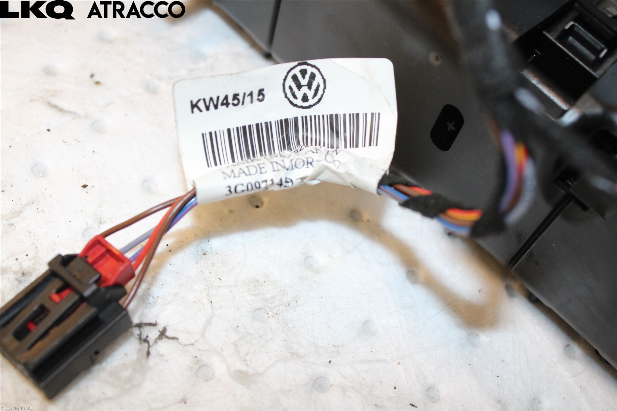 Volkswagen VW PASSAT 15-19 Instrumentbräda