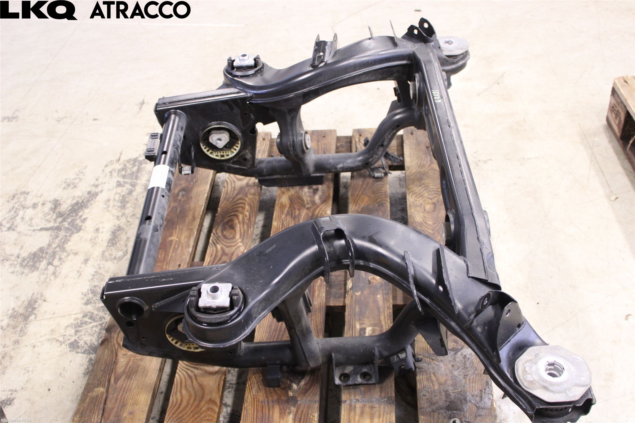 Mercedes-Benz MB EQC (N293) 20- Bakaxelbalk